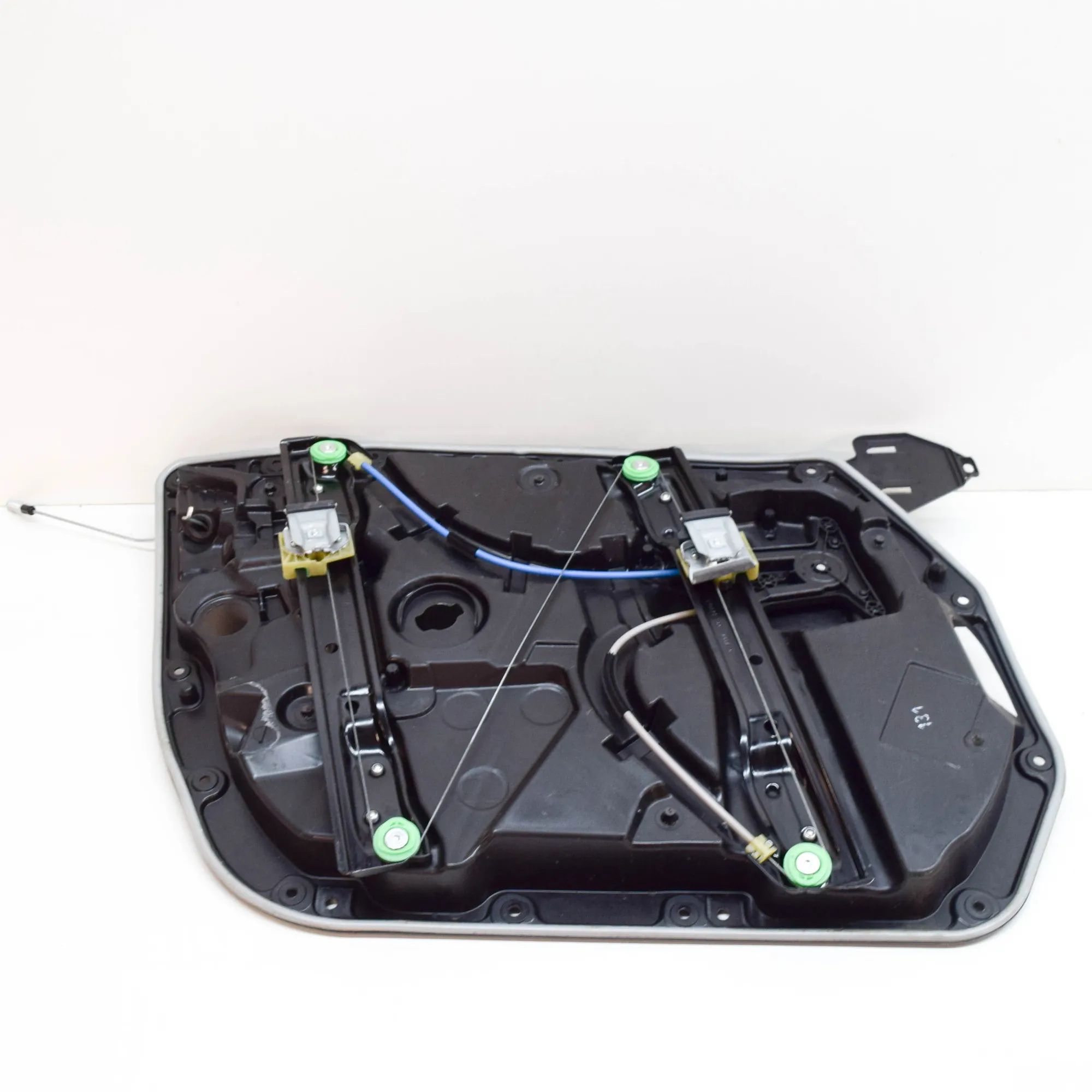 Mercedes-Benz A (W176) Front Right Door Window Regulator Front Right Door Window Regulator — MERCEDES BE...