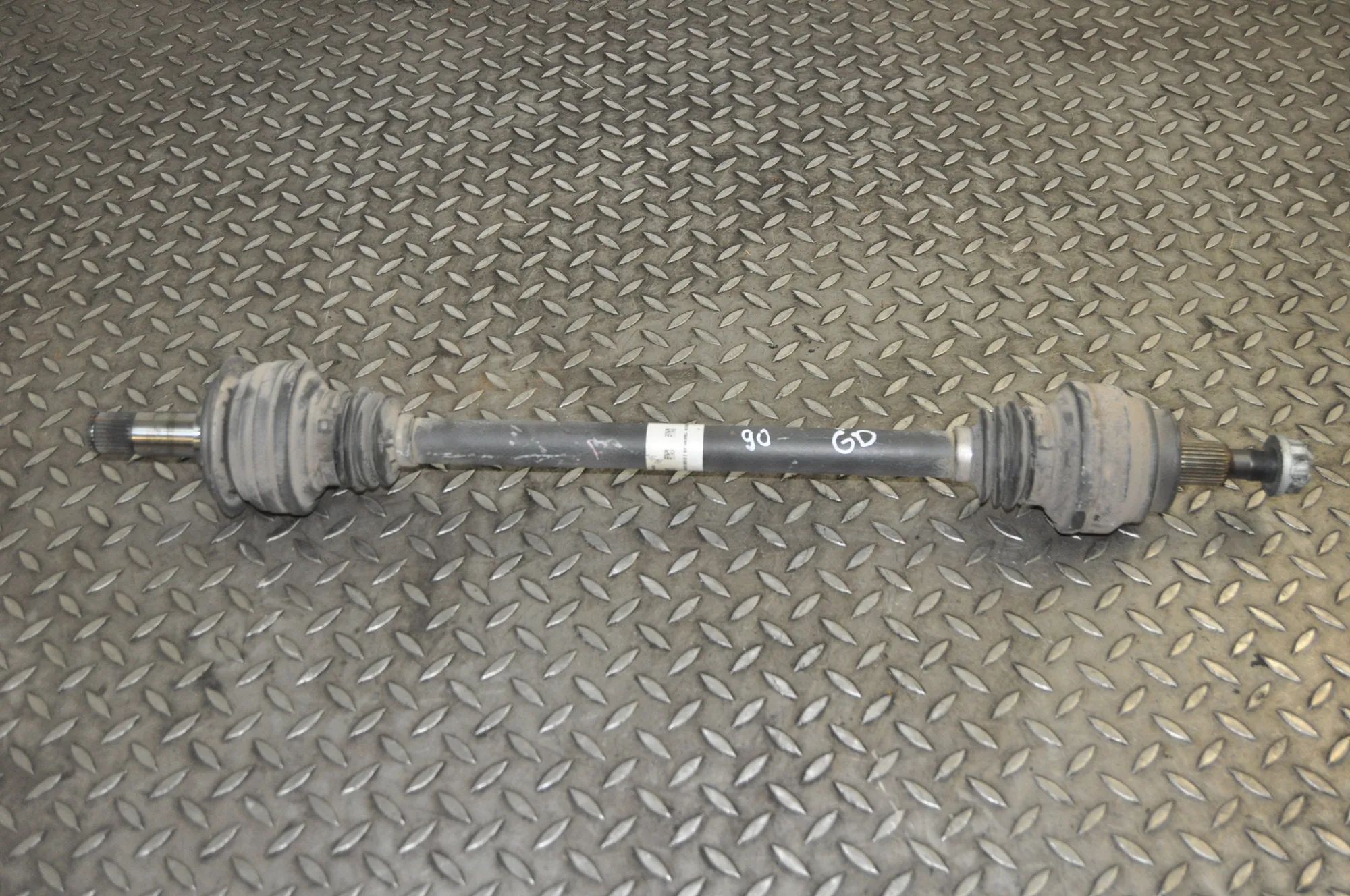 Mercedes-Benz A (W176) Rear Right Driveshaft Rear Right Driveshaft — MERCEDES BENZ ML-CLASS ...