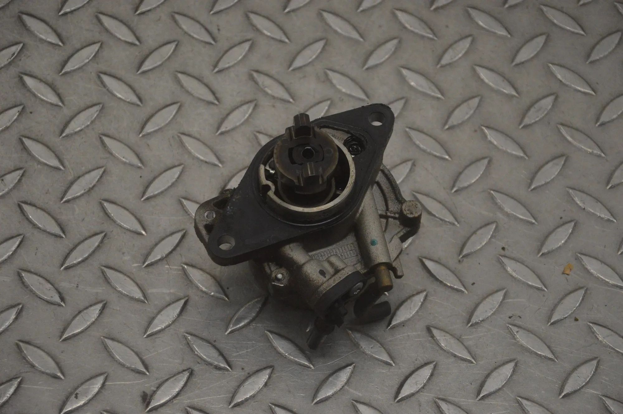 Fiat Grande Punto Vacuum pump Vacuum Pump — FIAT PUNTO EVO 199_ (2008-PRESENT...