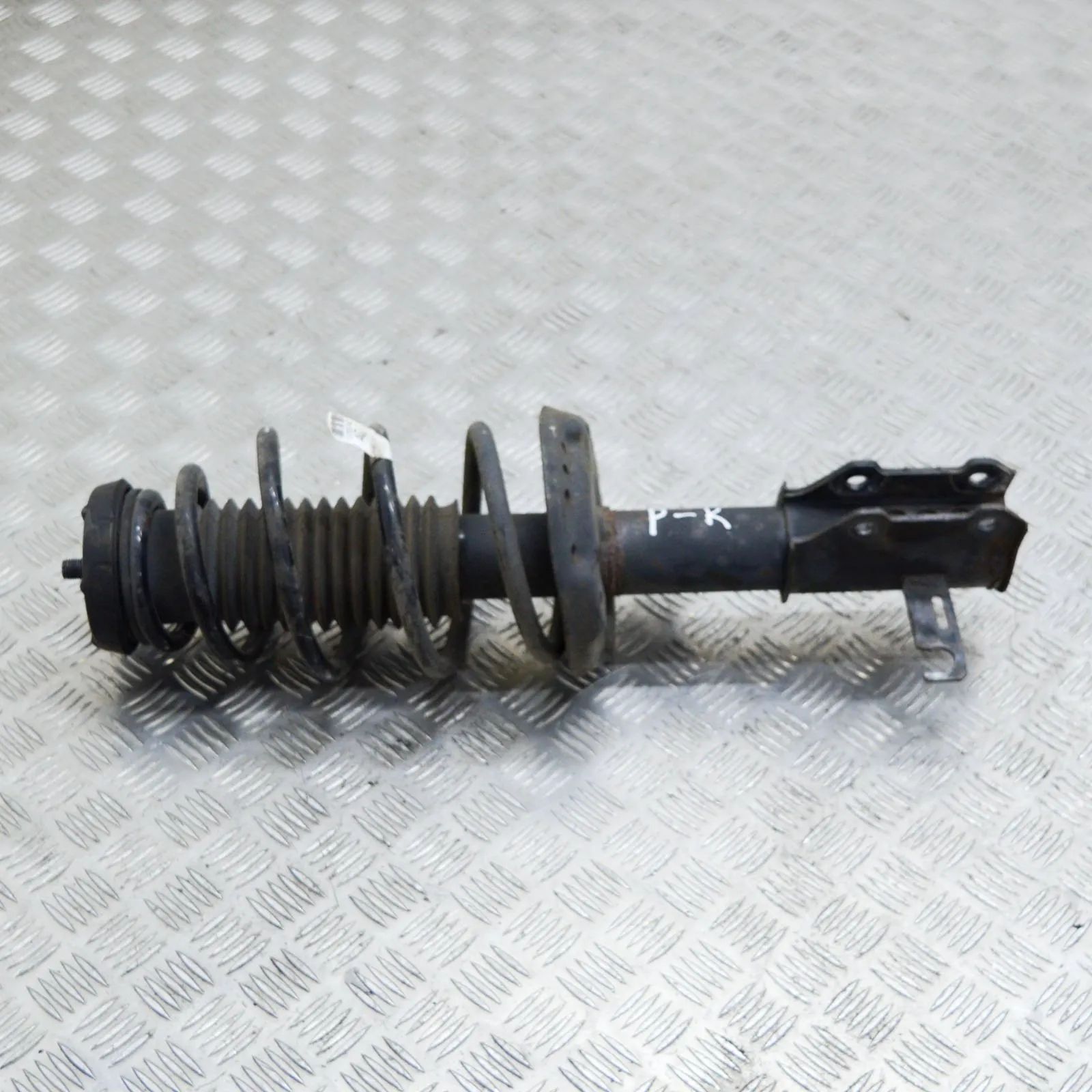 Chevrolet Orlando Shock absorber — front left Shock absorber — front left — CHEVROLET ORLANDO...