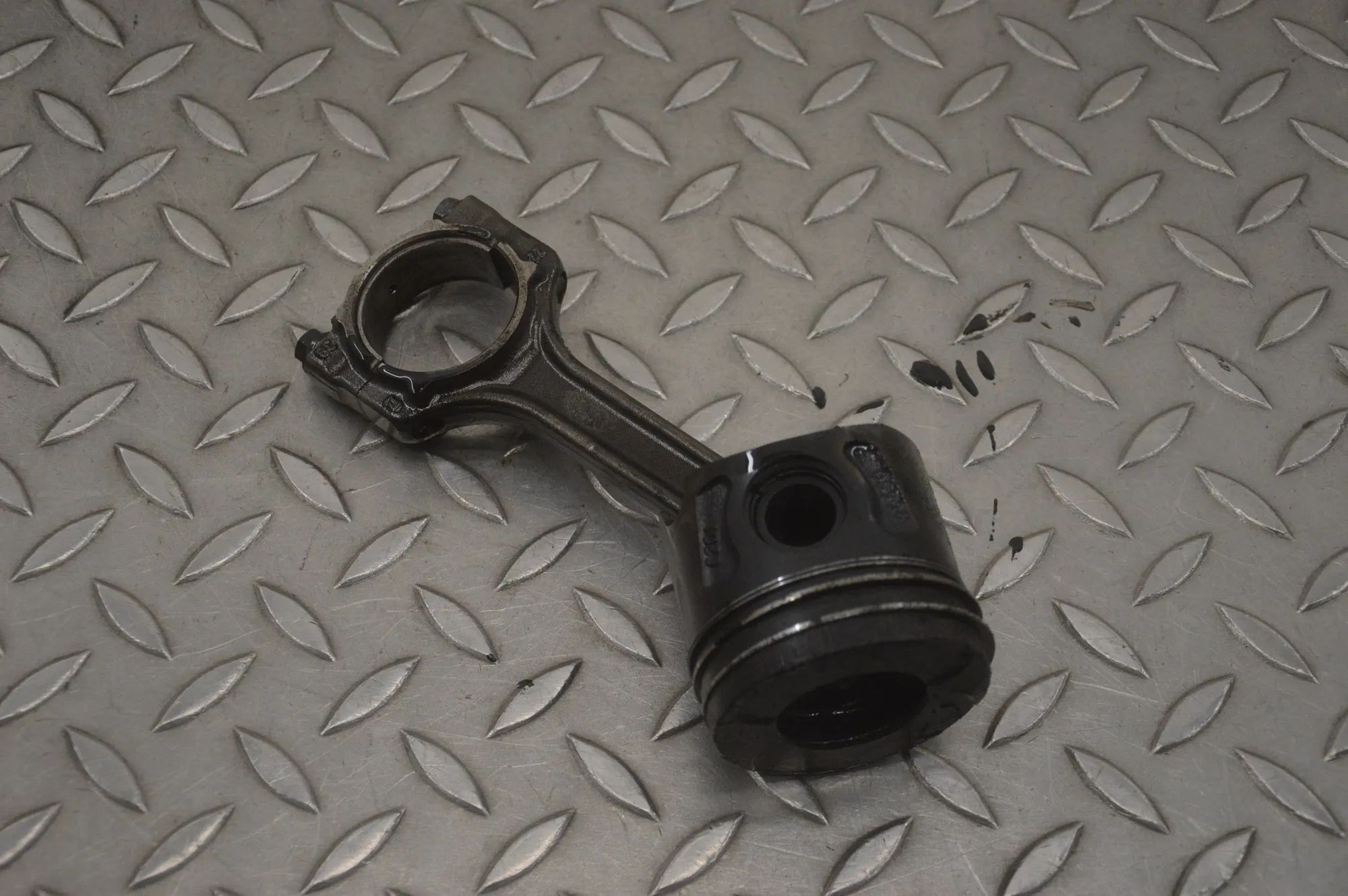 Fiat Grande Punto Piston Piston — FIAT PUNTO EVO 199_ (2008-PRESENT) — 2...