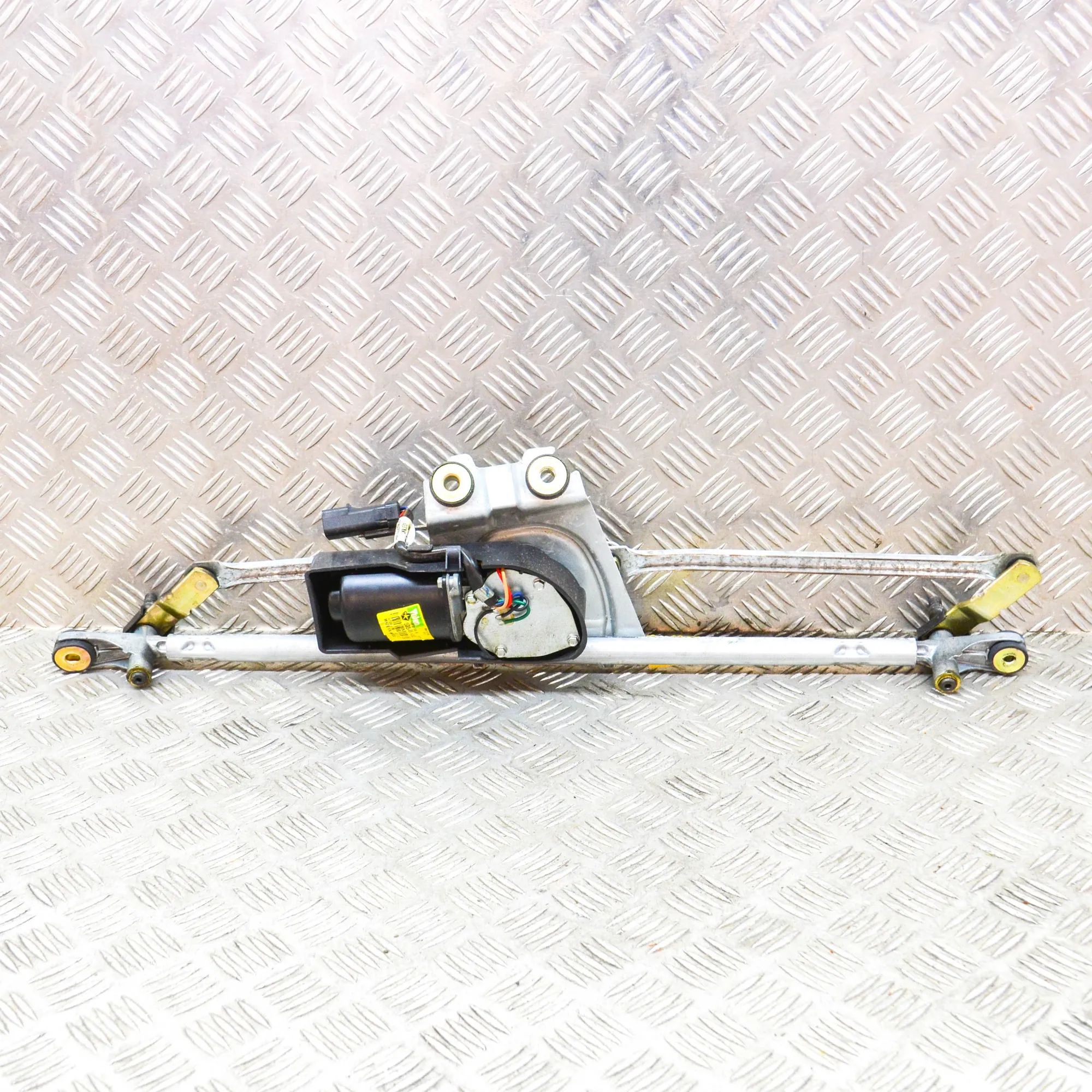 Jeep Cherokee / Liberty (KJ) Front Windshield Wiper Mechanism Front Windshield Wiper Mechanism — JEEP CHEROKE...