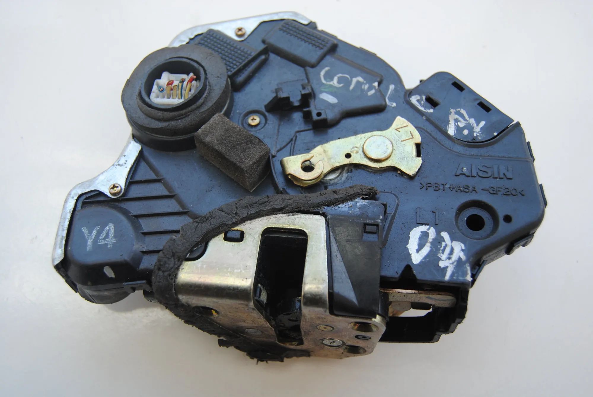 Toyota Corolla Door lock — front left Door lock — front left — TOYOTA COROLLA _E12_ (...