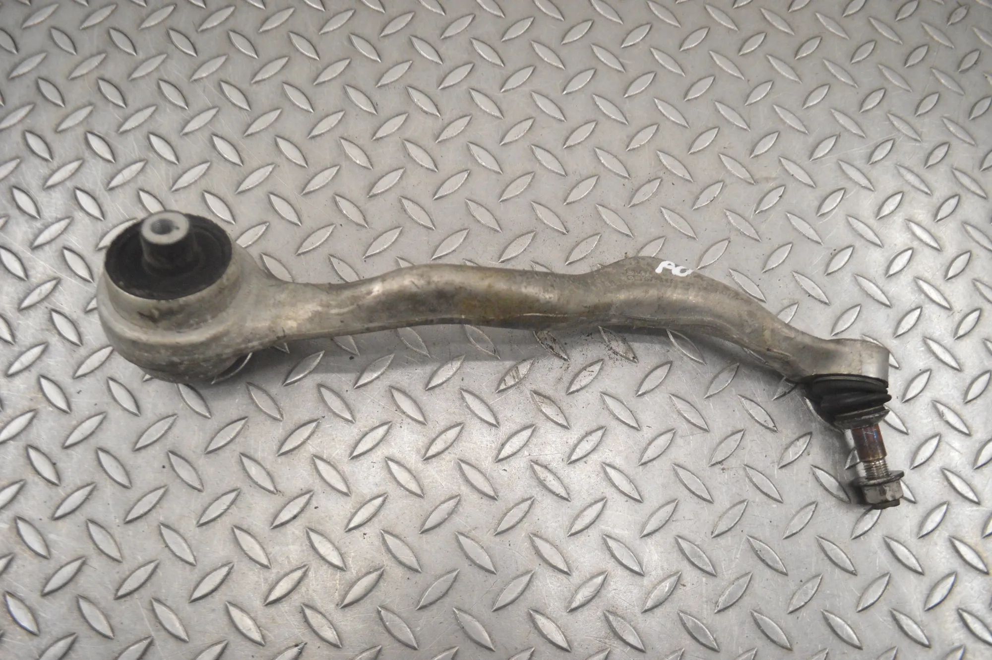 BMW 2 (F22 / F23) Front Right Curved Control Arm Front Right Curved Control Arm — BMW 2 Cabrio F...