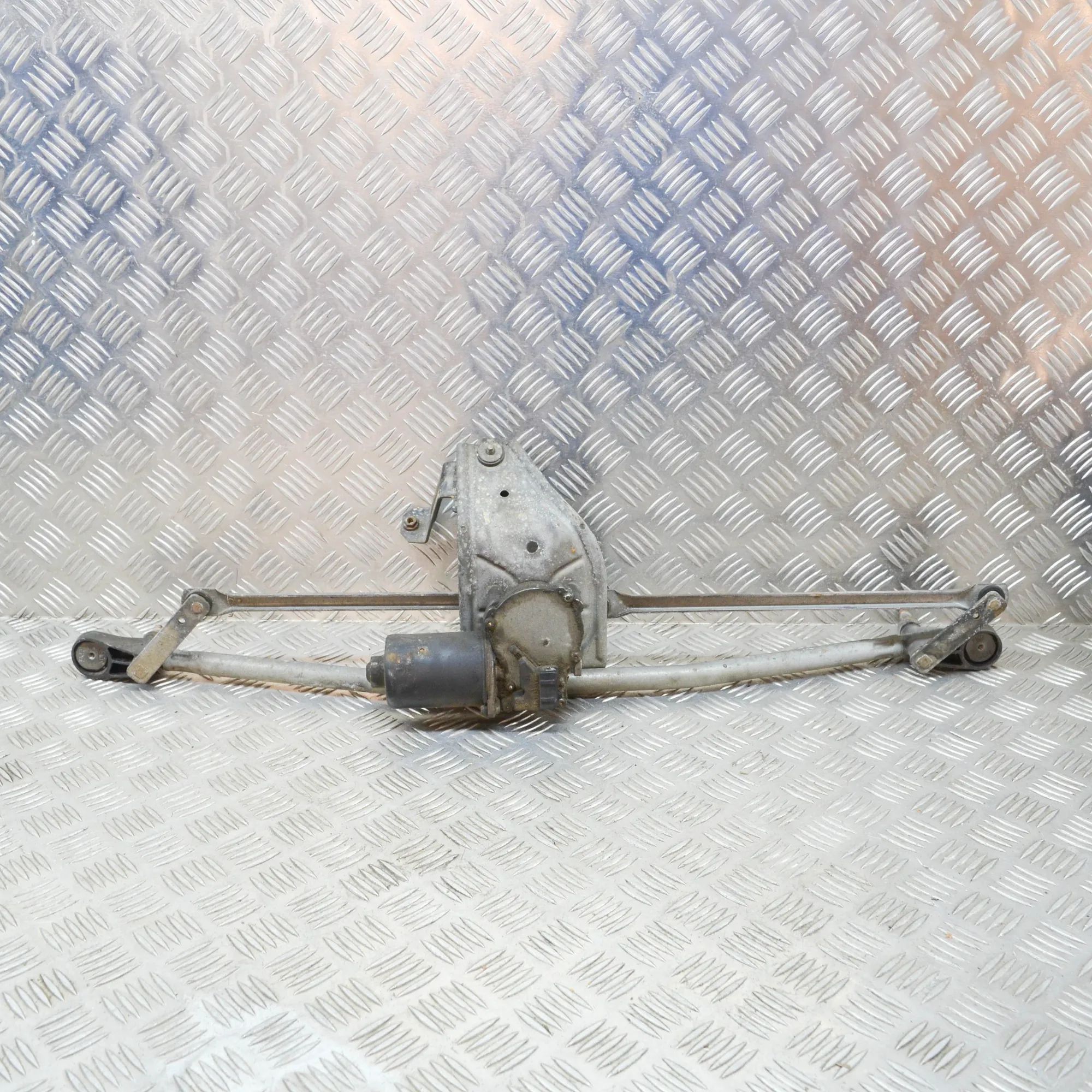 Ford Transit Connect / Tourneo Connect Front Windshield Wiper Mechanism Front Windshield Wiper Mechanism — FORD TRANSIT...