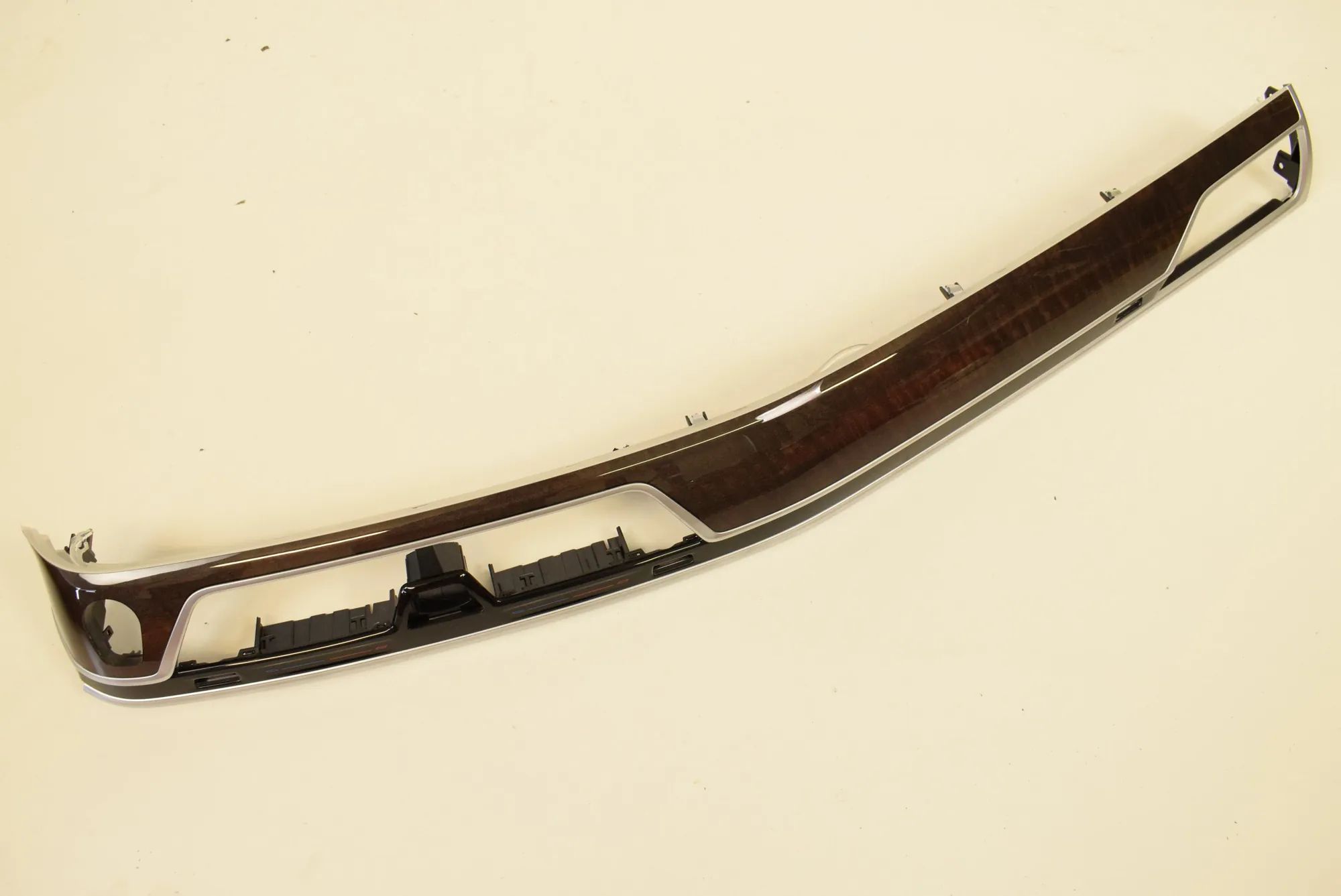 BMW 7 (G11 / G12) Dashboard Trim Dashboard trim — BMW 7 G11, G12 (2014-2022) — 7...