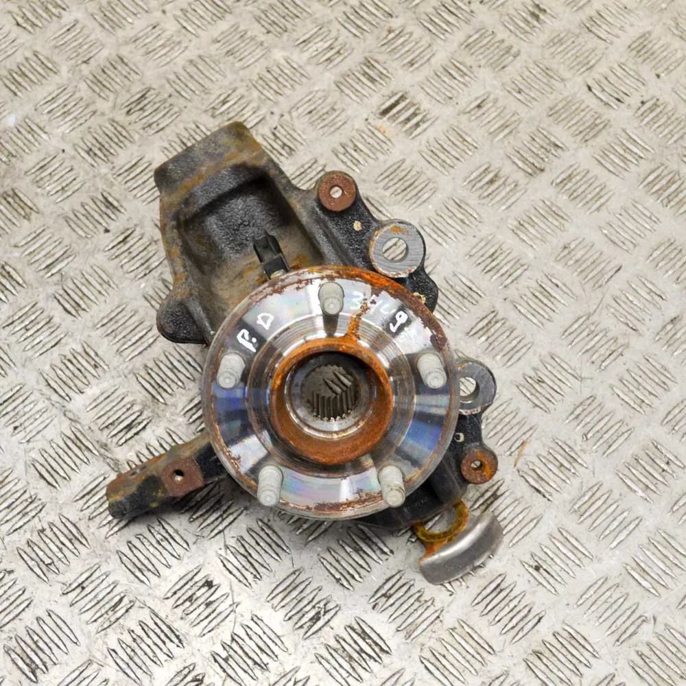 Ford C-Max Front Right Wheel Hub Front Right Wheel Hub — FORD C-MAX II DXA/CB7, ...