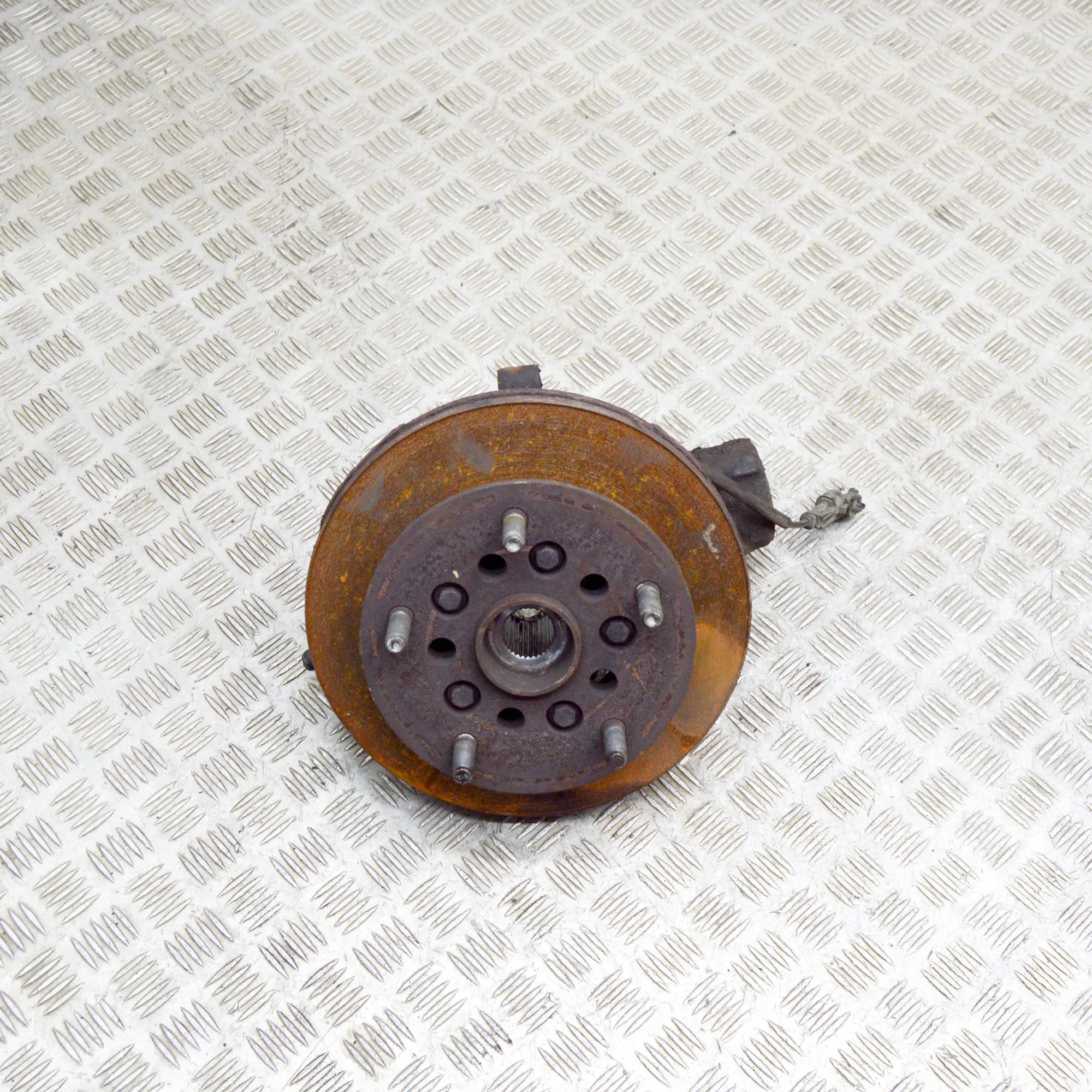 Ford Transit Custom / Tourneo Custom Front Right Wheel Hub Front Right Wheel Hub — FORD TRANSIT CUSTOM Min...