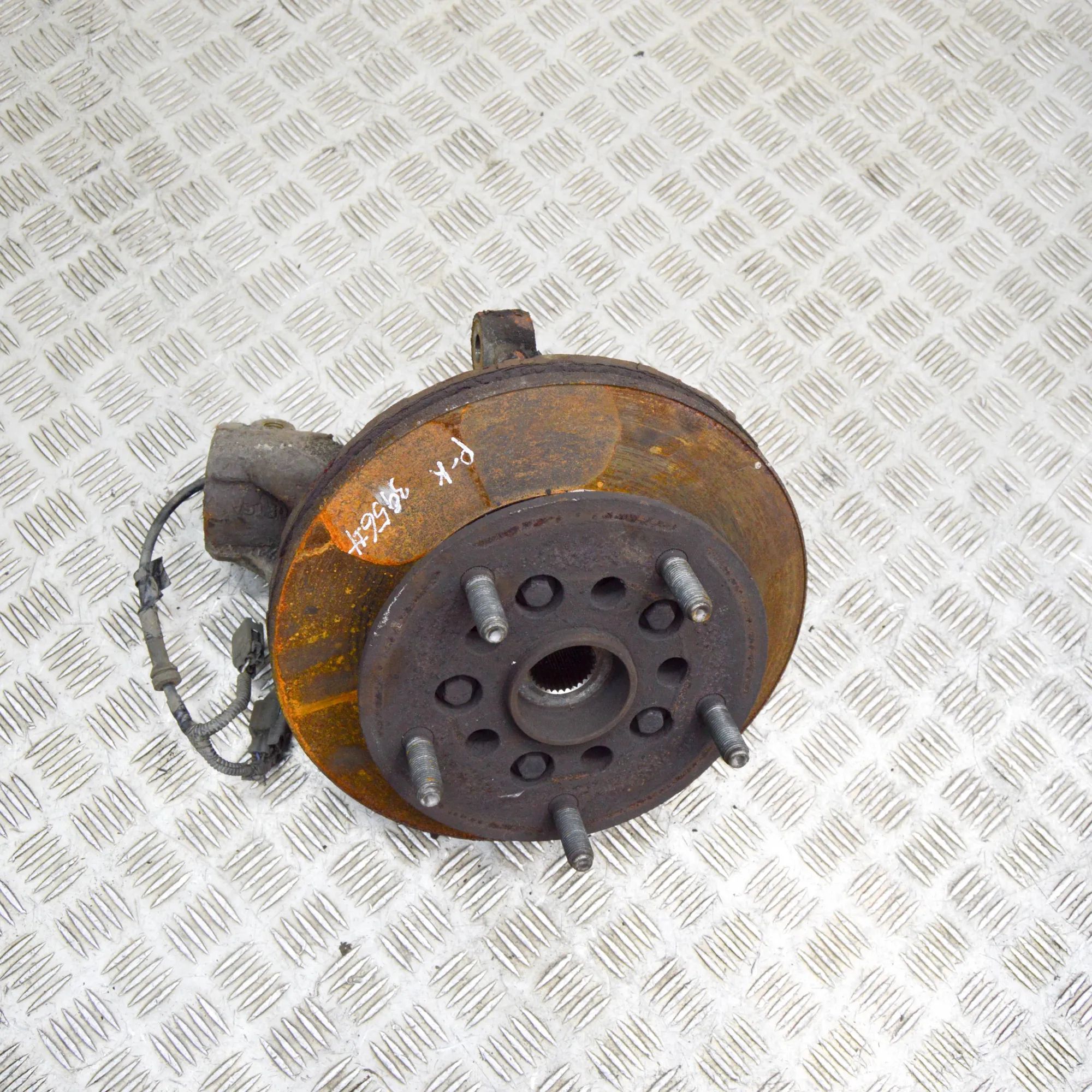 Ford Transit Custom / Tourneo Custom Front Left Wheel Hub Front Left Wheel Hub — FORD TRANSIT CUSTOM Mini...