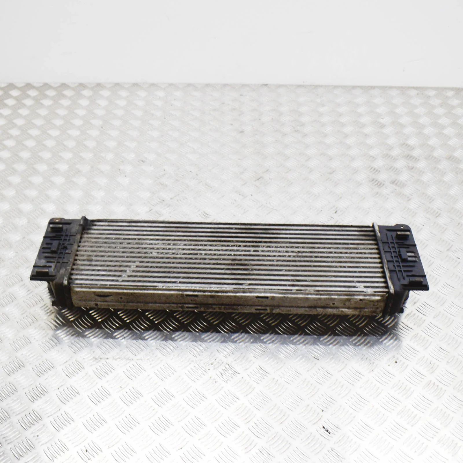 Volkswagen Crafter Intercooler radiator Intercooler radiator — VW CRAFTER 30-50 Flatbed...