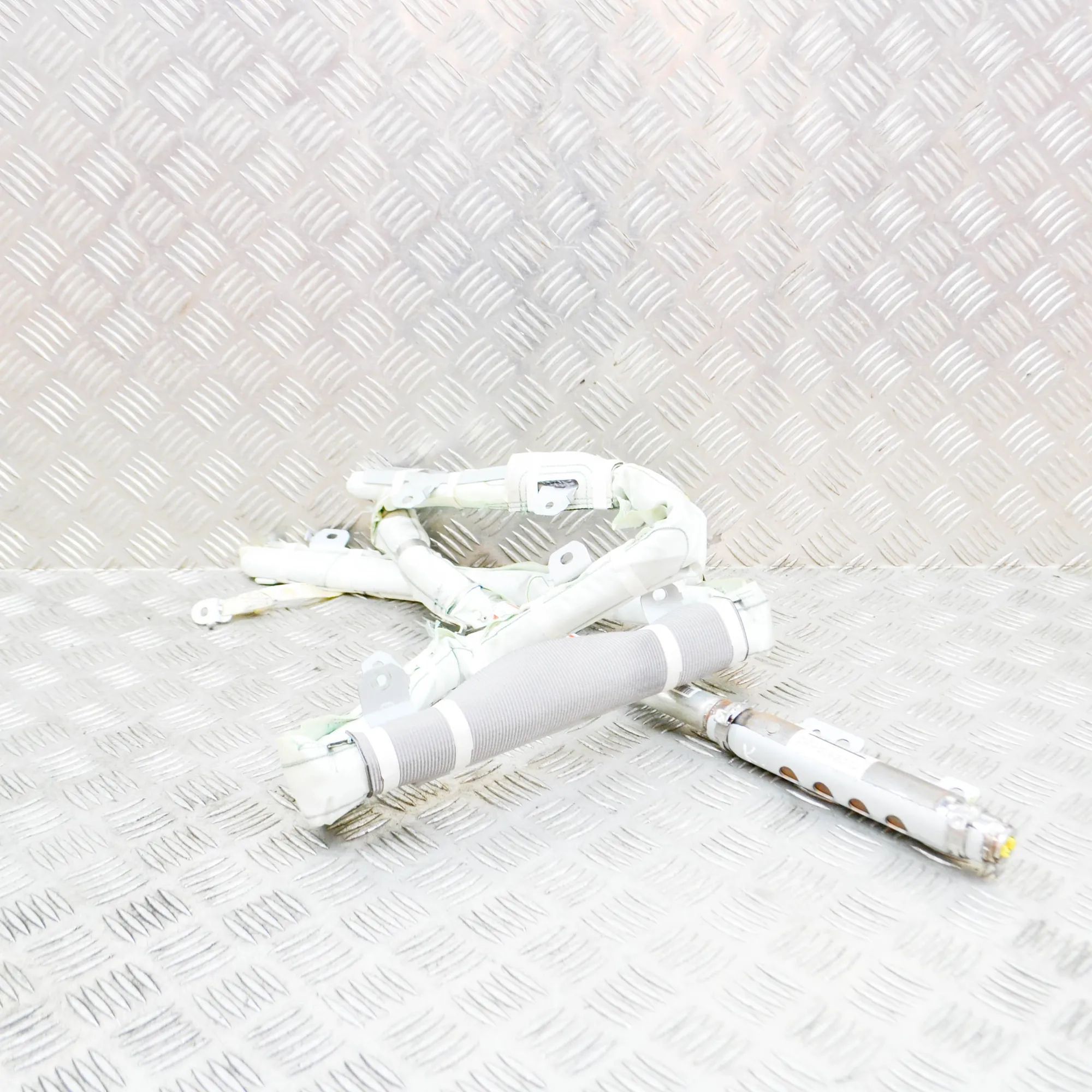 Renault Koleos Left Side Roof Safety Curtain SRS Left Side Roof Safety Curtain SRS — RENAULT KOL...
