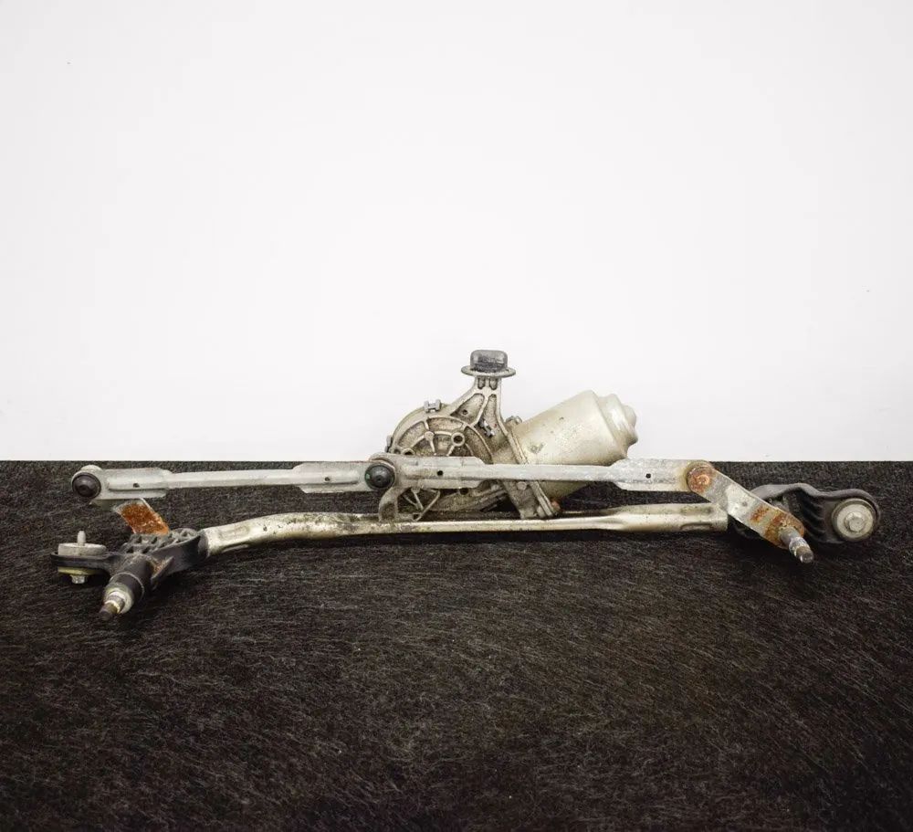 Renault Megane Front Windshield Wiper Mechanism Front Windshield Wiper Mechanism — RENAULT MEGA...