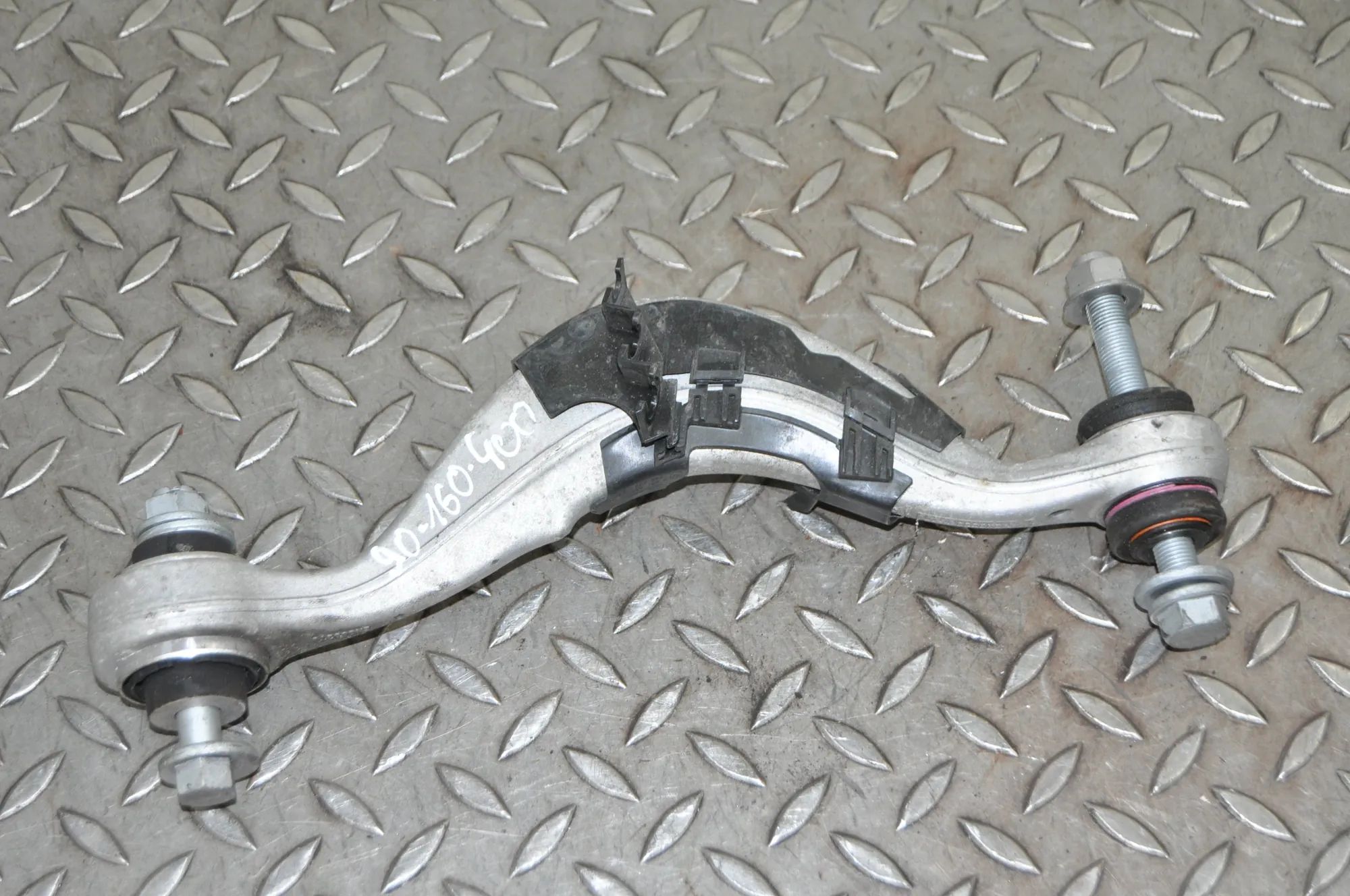 BMW 7 (G11 / G12) Rear Left Control Arm Rear Left Control Arm — BMW 7 G11, G12 (2014-20...