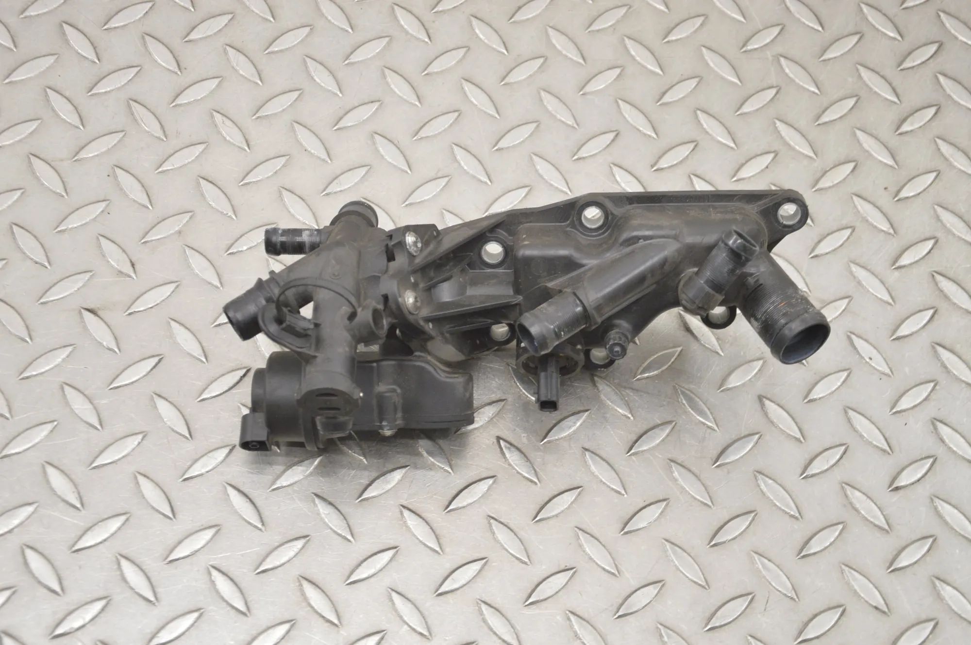 Nissan Pulsar (C13) termostaatti Thermostat — NISSAN PULSAR Hatchback C13 (2012-...