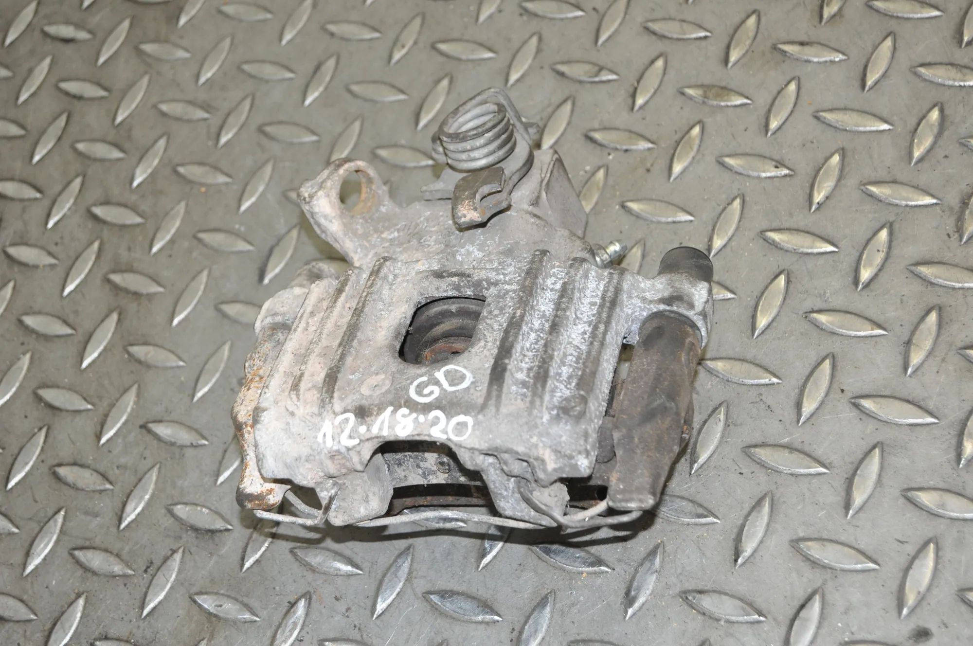 Mini One, Cooper (R50 / R52 / R53) Brake caliper — rear right