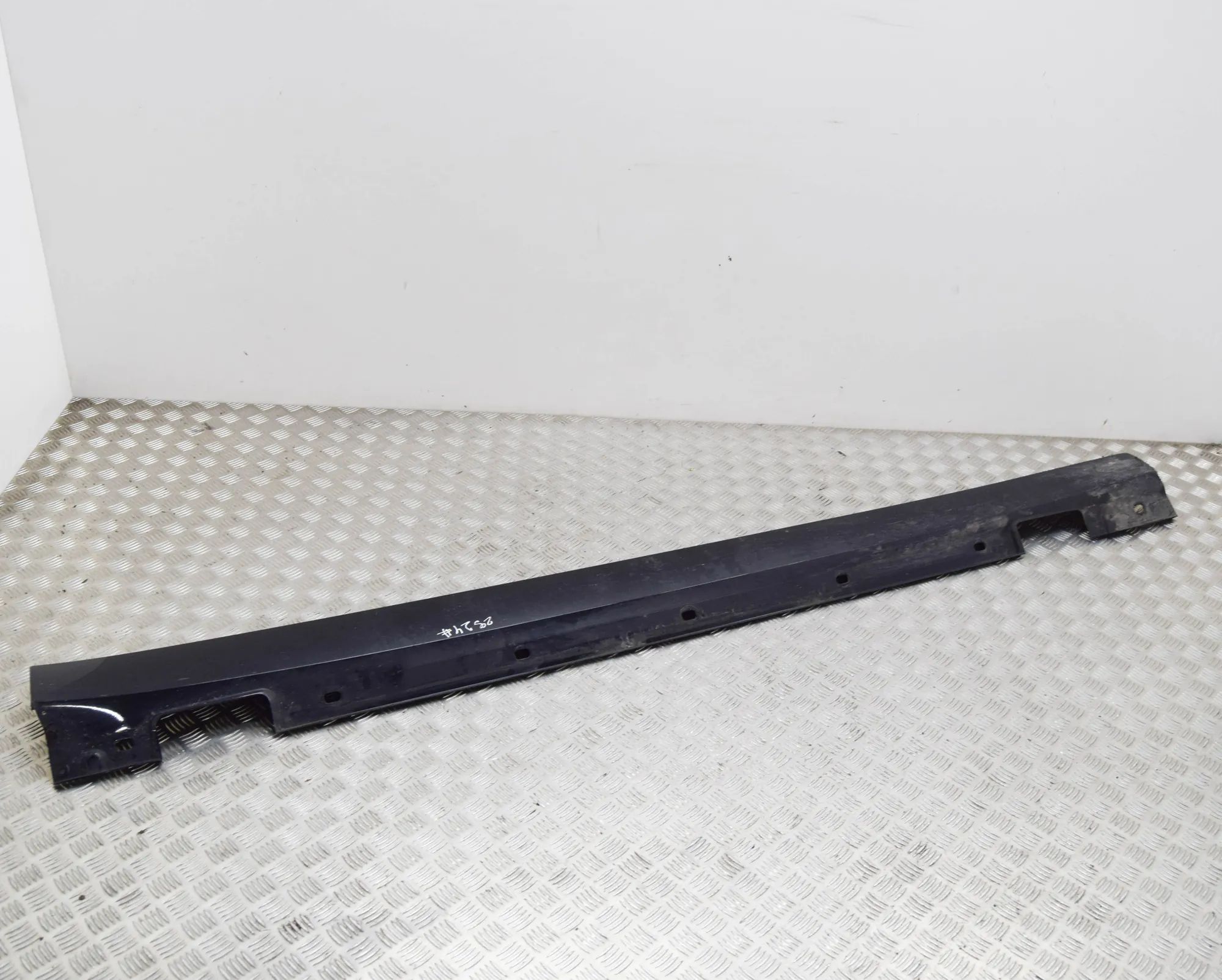Mercedes-Benz A (W176) Right Side Plastic Sideskirt Cover Right Side Plastic Sideskirt Cover — MERCEDES B...