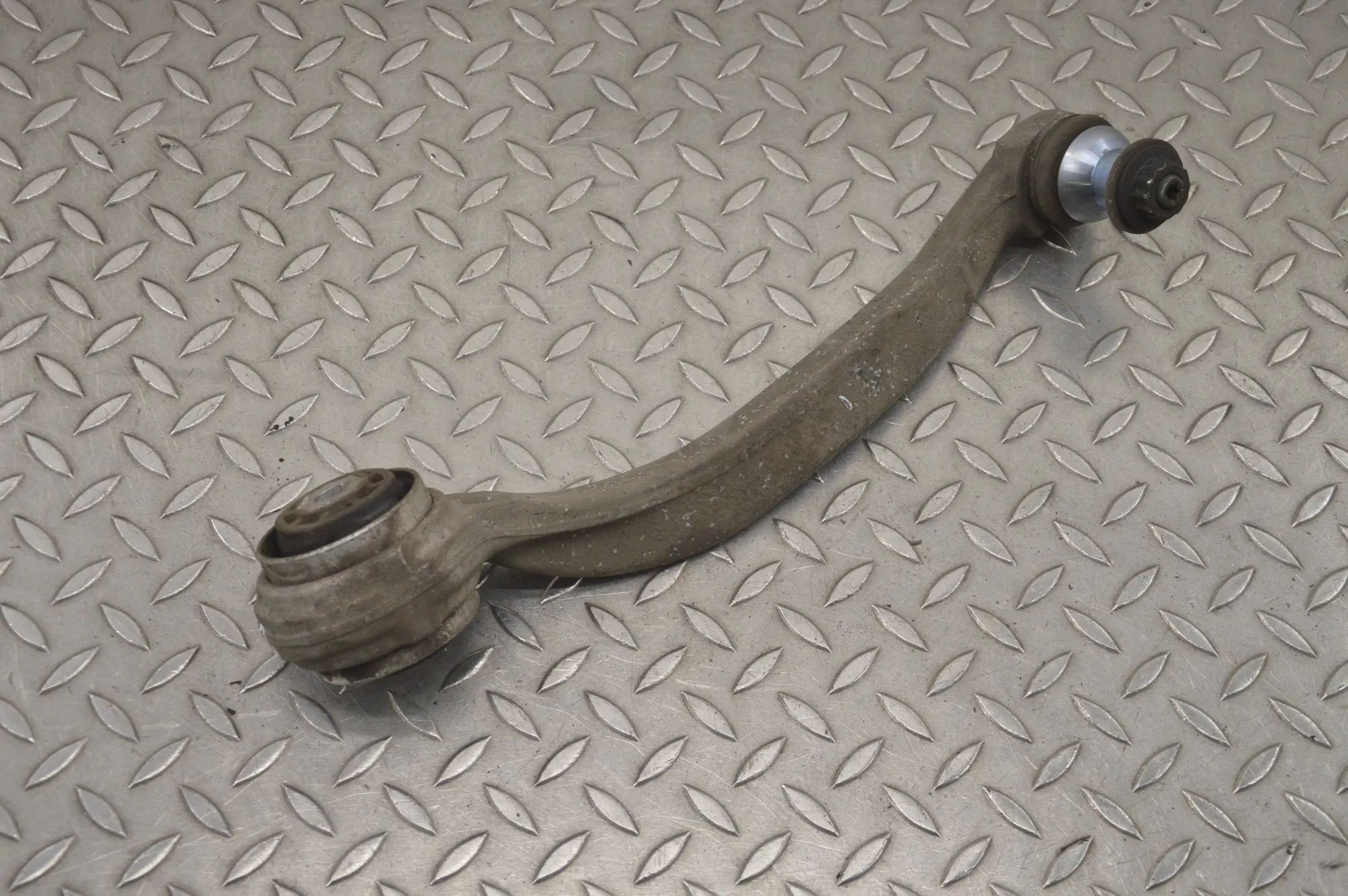 Mercedes-Benz S Coupe (C217) Front Right Curved Control Arm Front Right Curved Control Arm — MERCEDES BENZ ...
