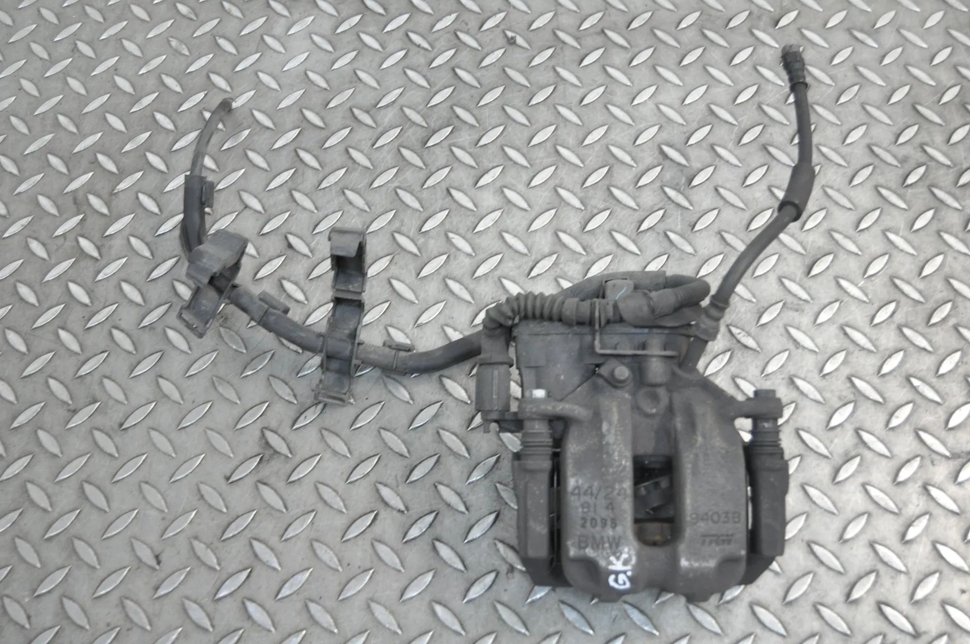 BMW 5 (F10 / F11) Brake caliper — rear left Brake caliper — rear left — BMW 5 Touring F11 (...