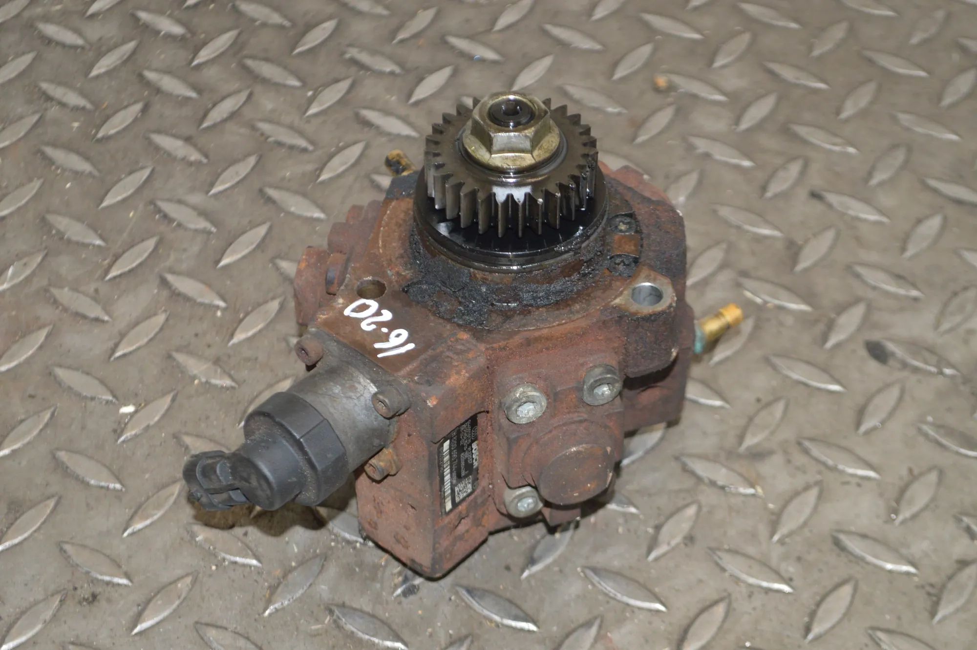 Opel Vivaro (A) fuel pump Fuel pump — OPEL VIVARO Combi J7 (2001-2014) — ...