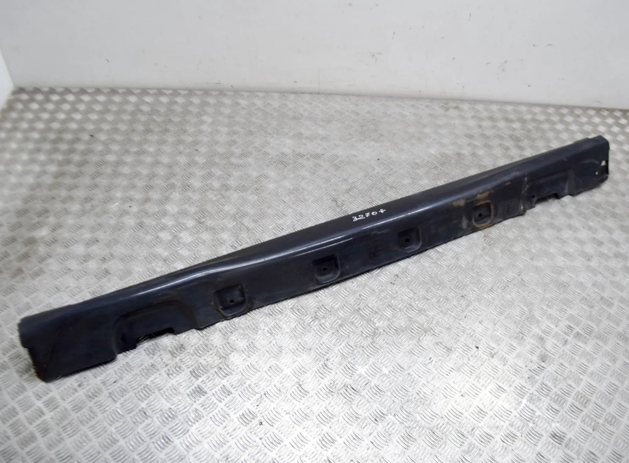 Saab 9-3 Left Side Plastic Sideskirt Cover Left Side Plastic Sideskirt Cover — SAAB 9-3 YS...