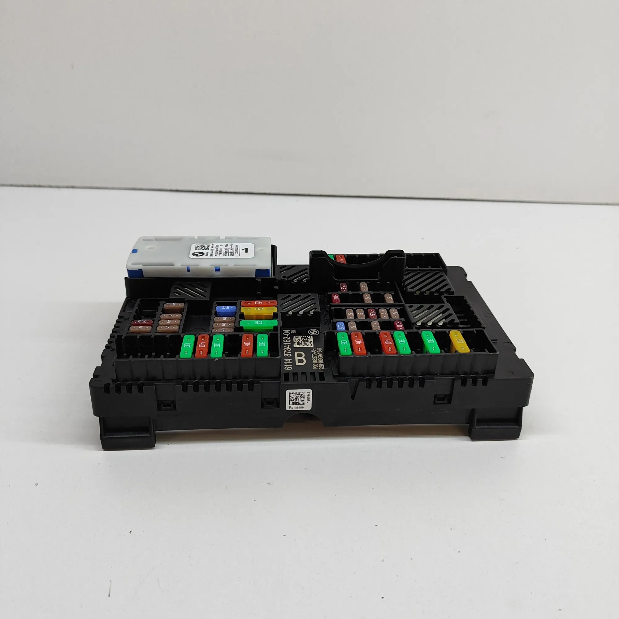BMW 4 (G22 / G23 / G26)  Fuse Box Module Fuse Box Module — BMW 4 Gran Coupe G26 (2021-PR...