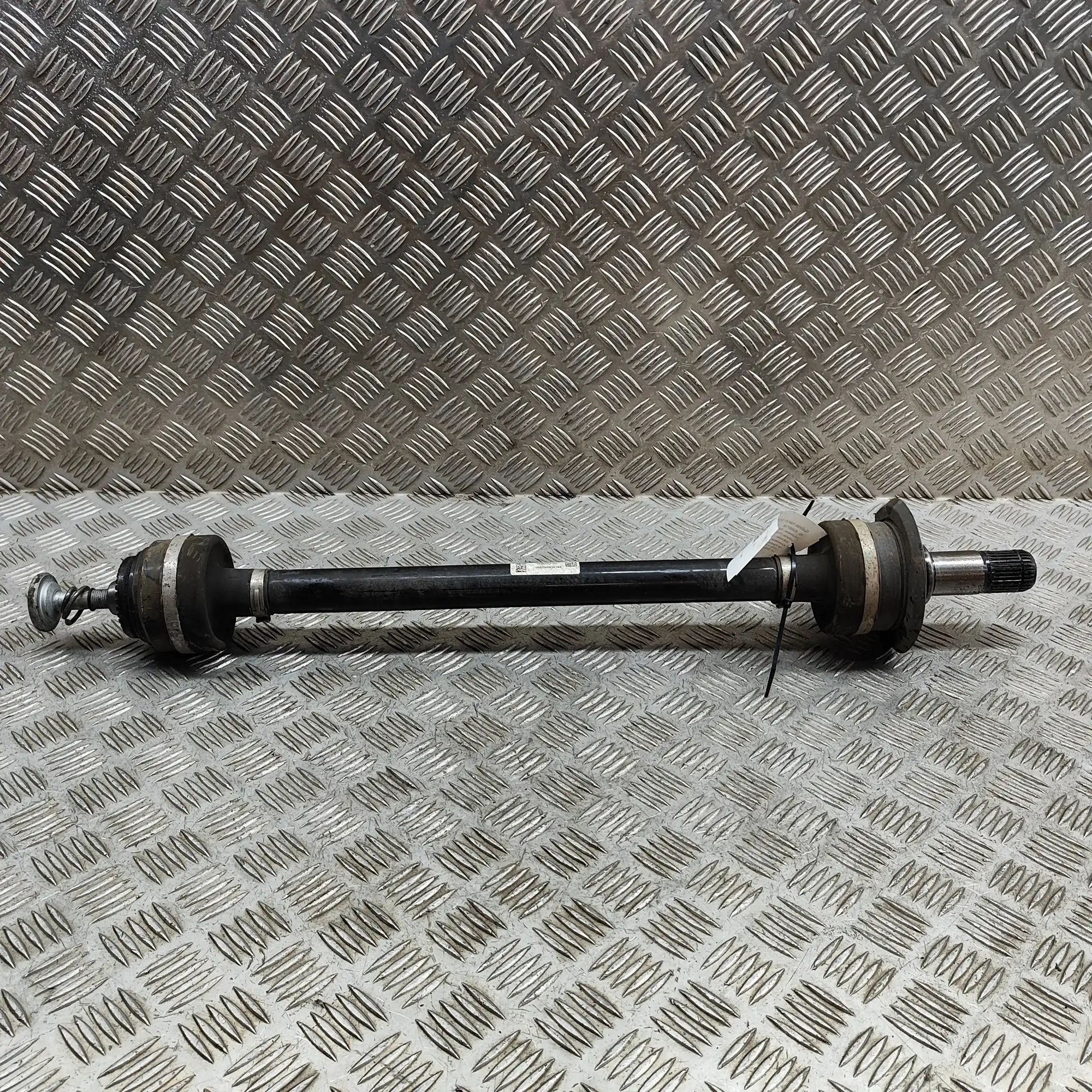 BMW 5 (G30 / G31) Rear Left Driveshaft Rear Left Driveshaft — BMW 5 G30 (2016-PRESENT)...