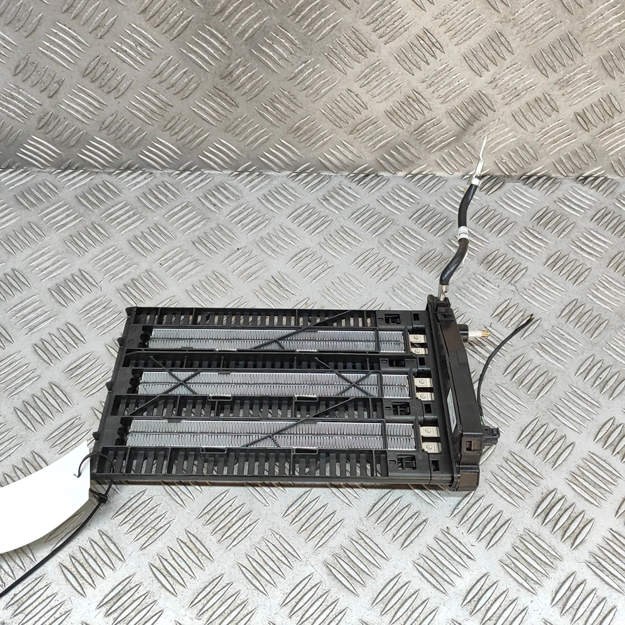 Mercedes-Benz A (W176) Electric Heater Matrix Electric Heater Matrix — MERCEDES BENZ C-CLASS ...