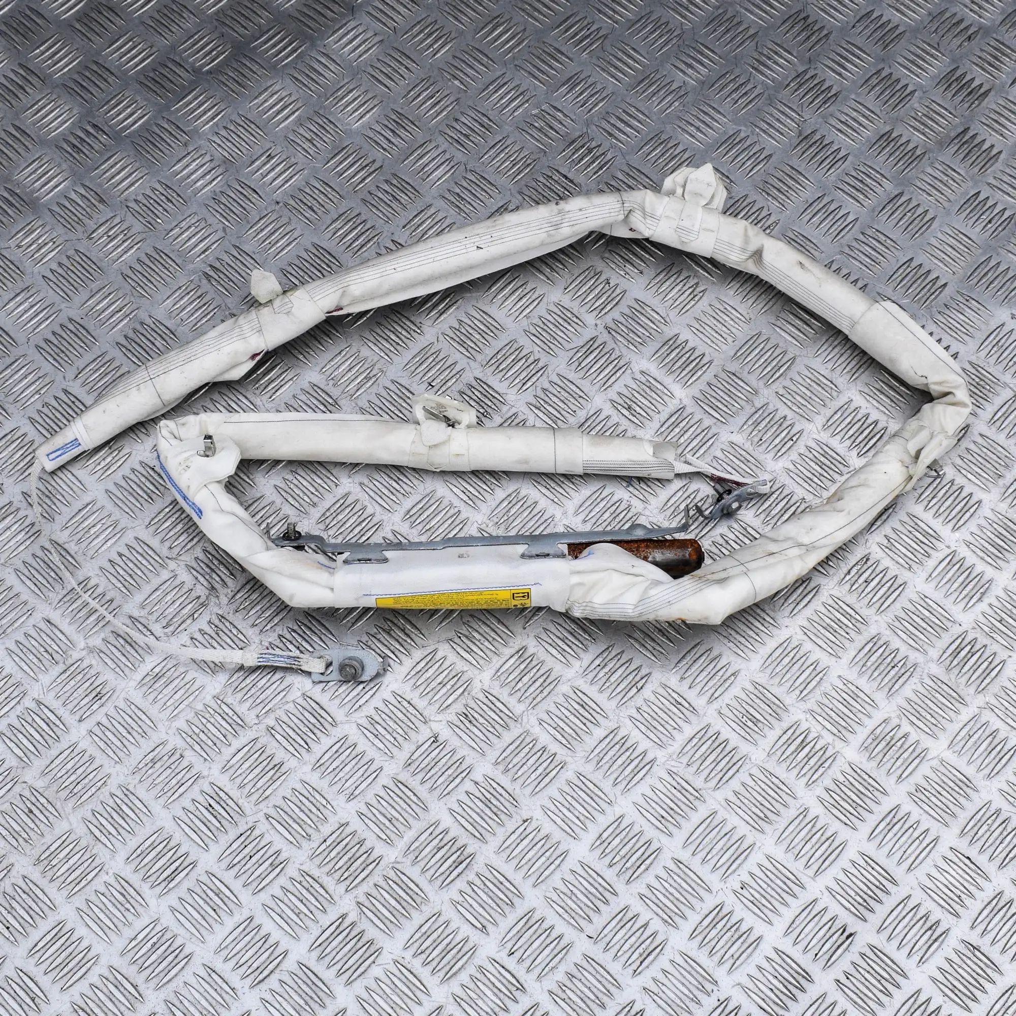Chevrolet Orlando Right Side Roof Safety Curtain SRS Right Side Roof Safety Curtain SRS — CHEVROLET ...