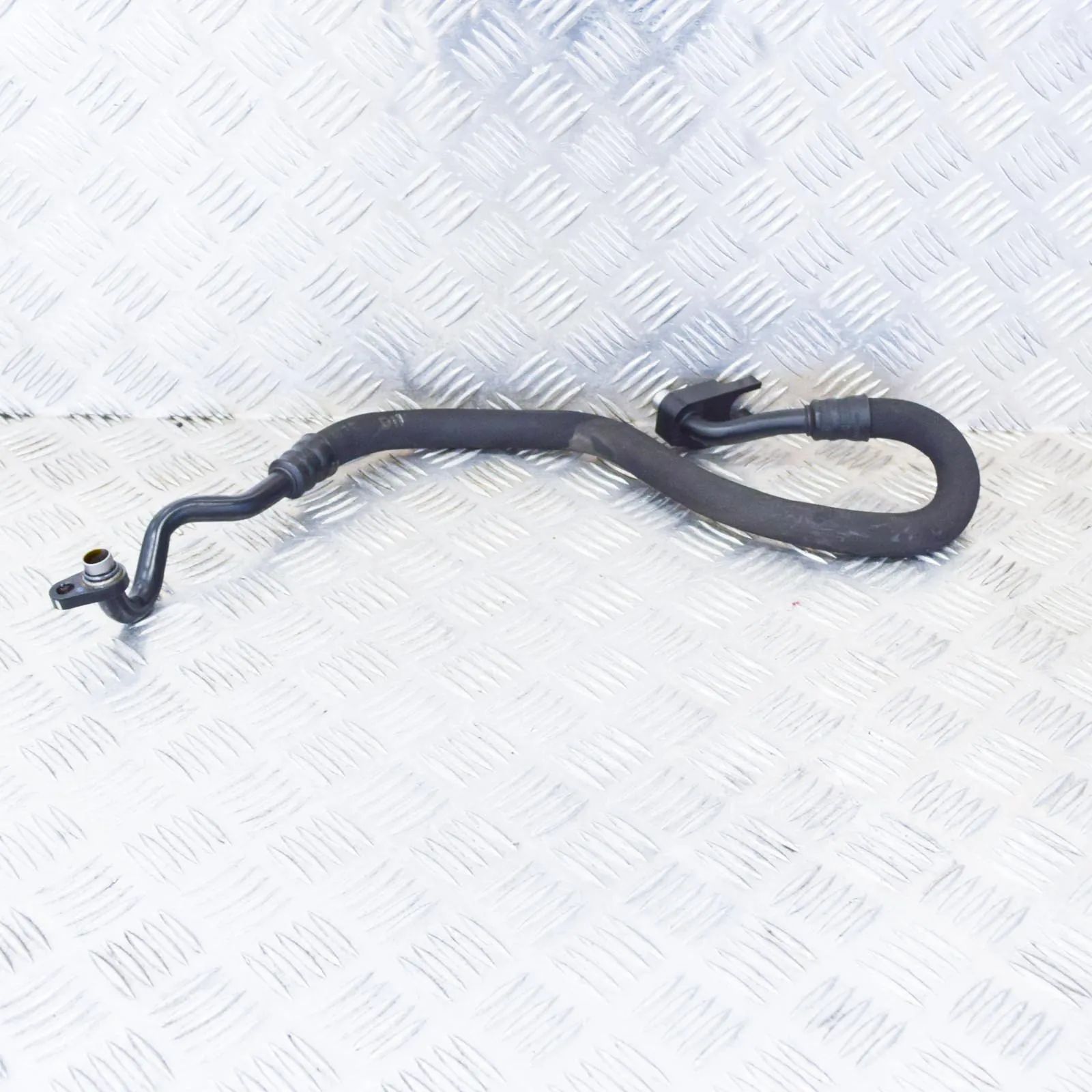 BMW 5 (E60 / E61) Pipe / hose Pipe / hose — BMW 5 E60 (2001-2010) — 2282912

...