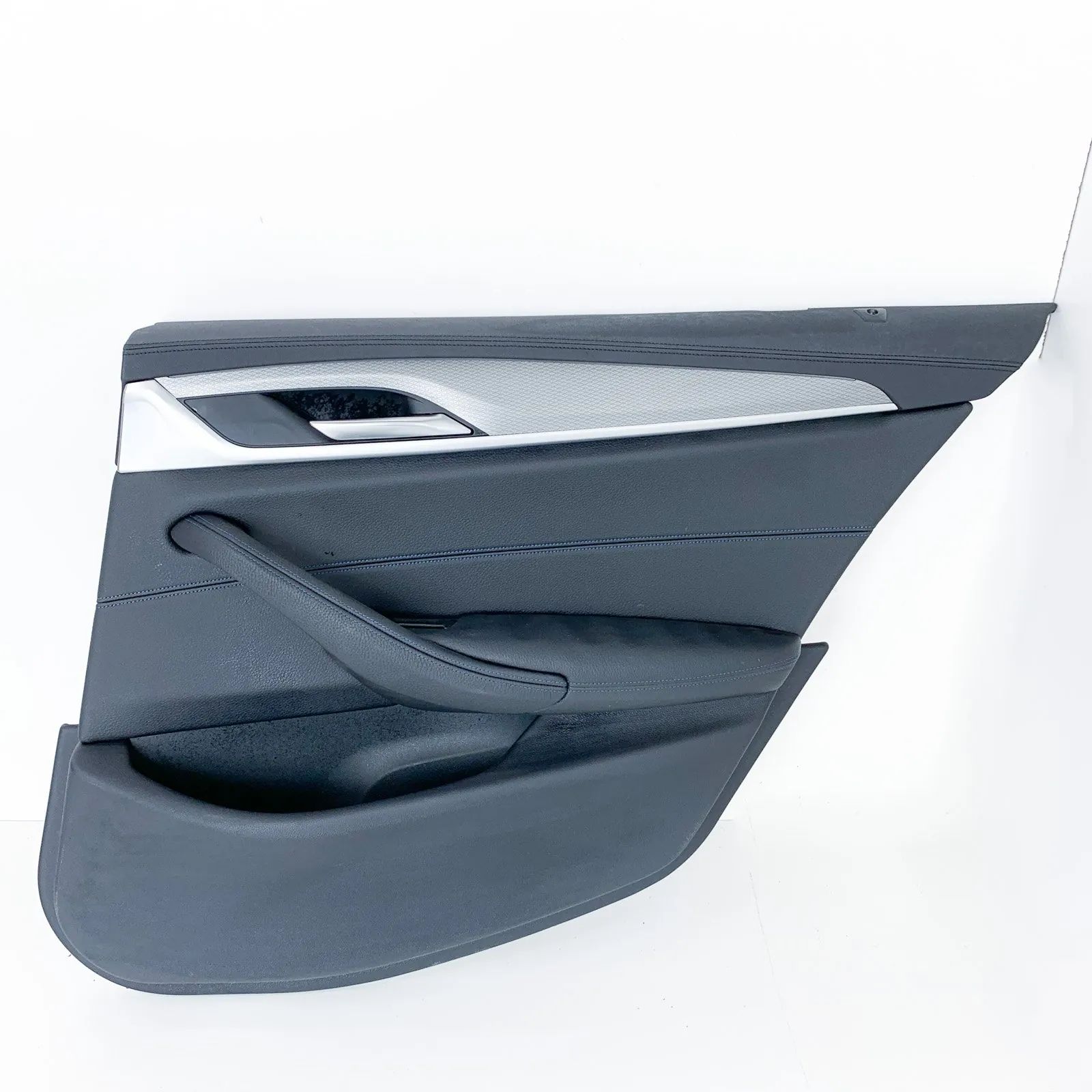BMW 5 (F10 / F11) Rear Right Door Panel Rear Right Door Panel — BMW 5 G30 (2016-PRESENT...