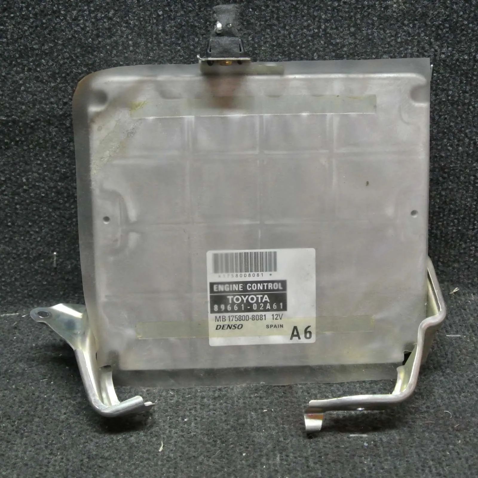 Toyota Corolla Engine Control Unit Engine Control Unit — TOYOTA COROLLA Estate _E1...