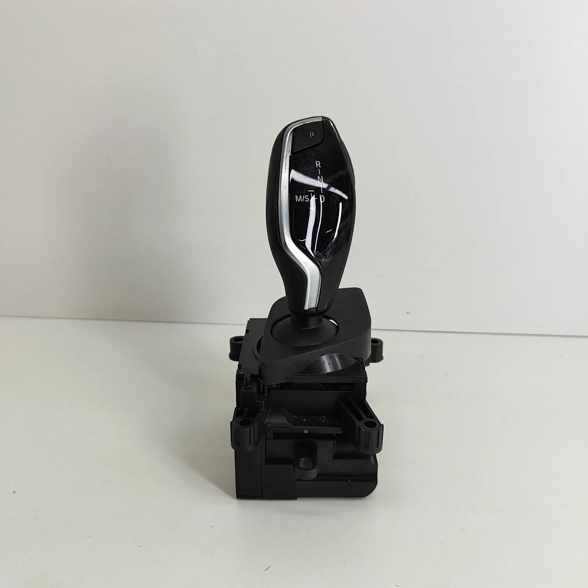 BMW 5 (G30 / G31) Gear Shifting Mechanism Gear Shifting Mechanism — BMW 5 G30 (2016-PRESE...