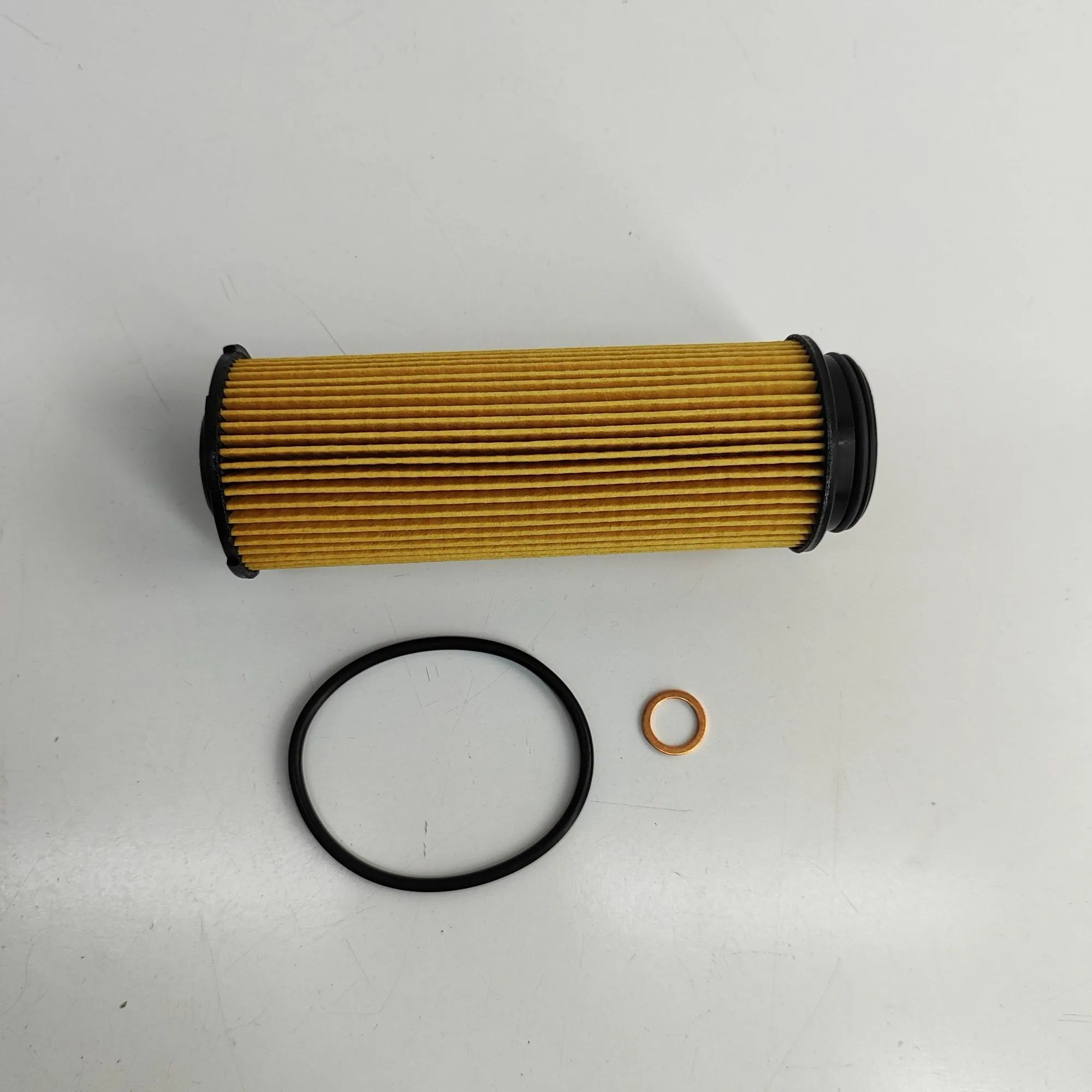 BMW 1 (E81 / E82 / E87 / E88) öljynsuodatin Oil filter — BMW 1 F20 (2010-2019) — 7826799,11...