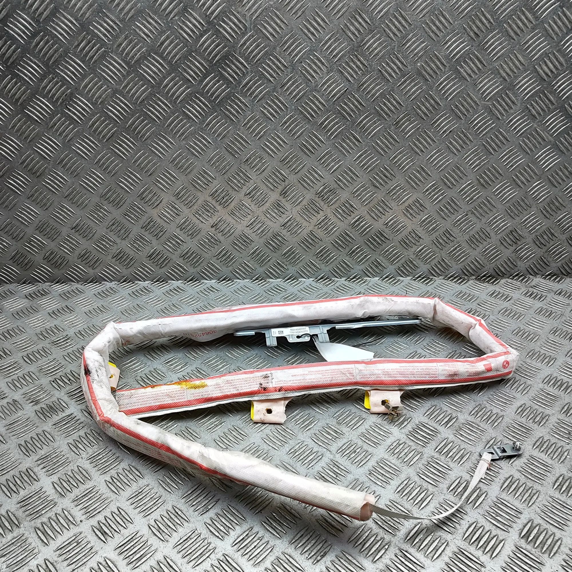 BMW 5 (F10 / F11) Right Side Roof Safety Curtain SRS Right Side Roof Safety Curtain SRS — BMW 5 Tour...