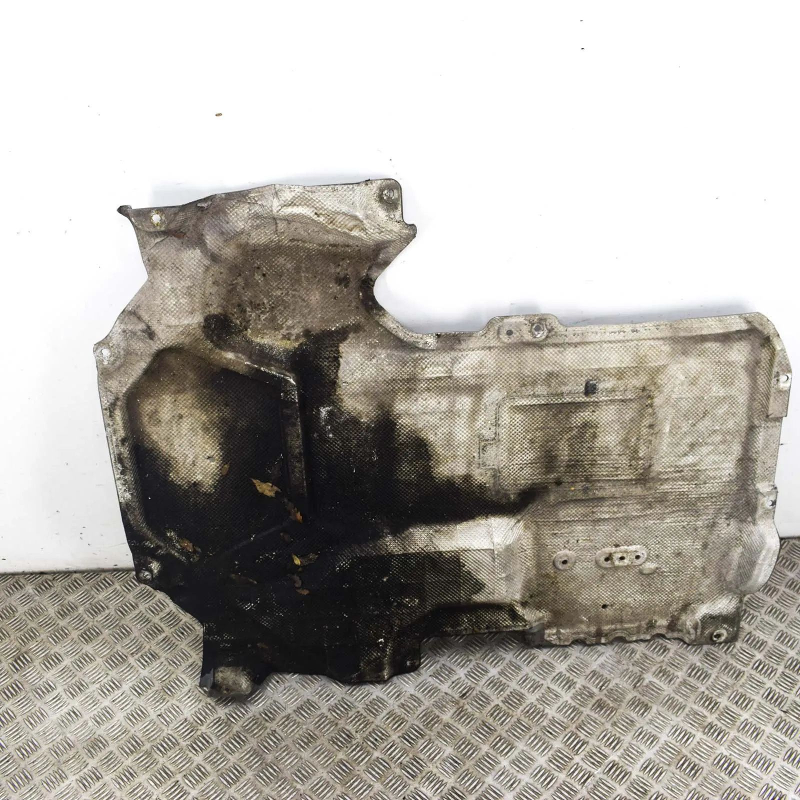 Mercedes-Benz A (W176) Крышка двигателя (пластик) Engine cover — MERCEDES BENZ E-CLASS (W212) (20...