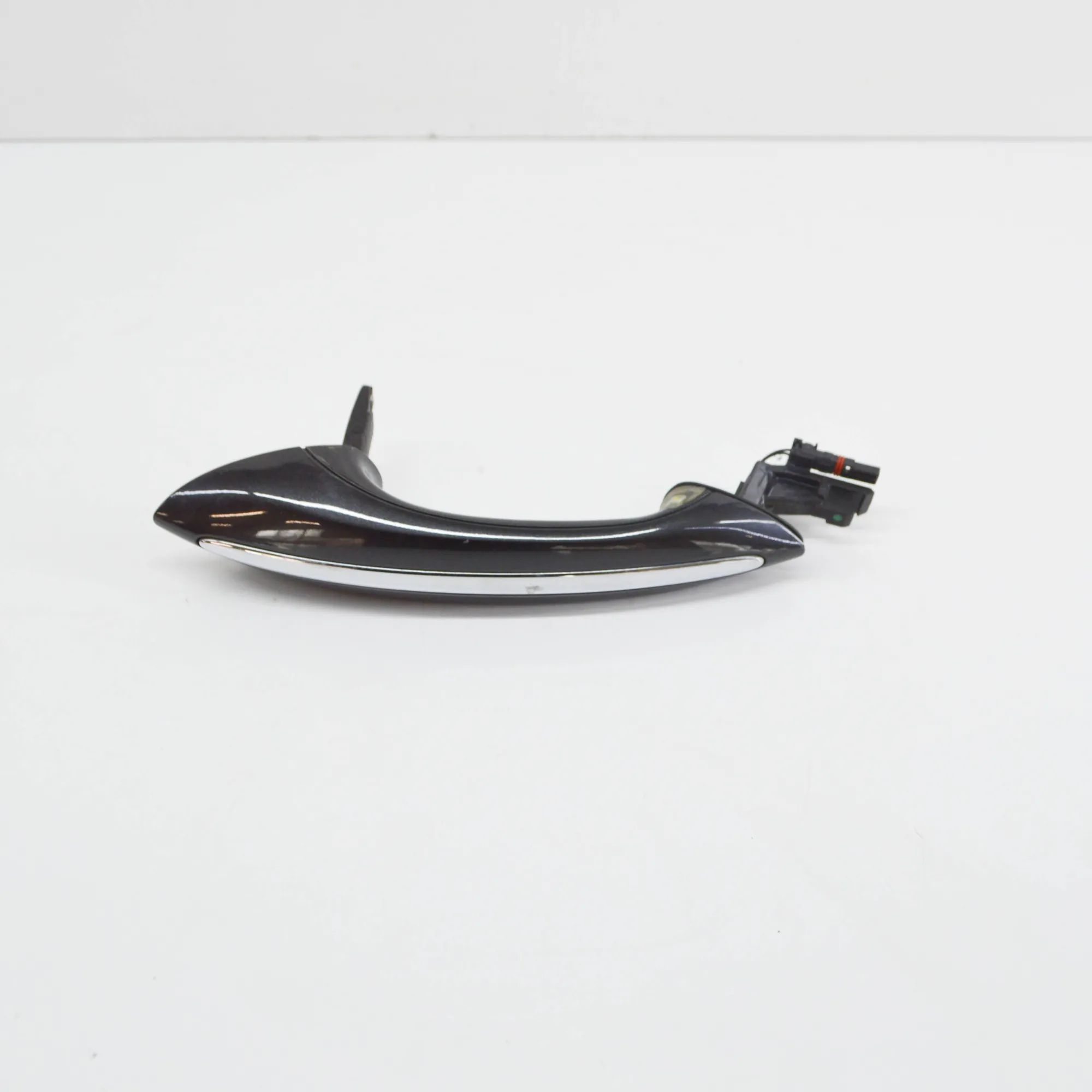 BMW 5 (F10 / F11) Rear Right Door Exterior Handle Rear Right Door Exterior Handle — BMW 5 Touring...