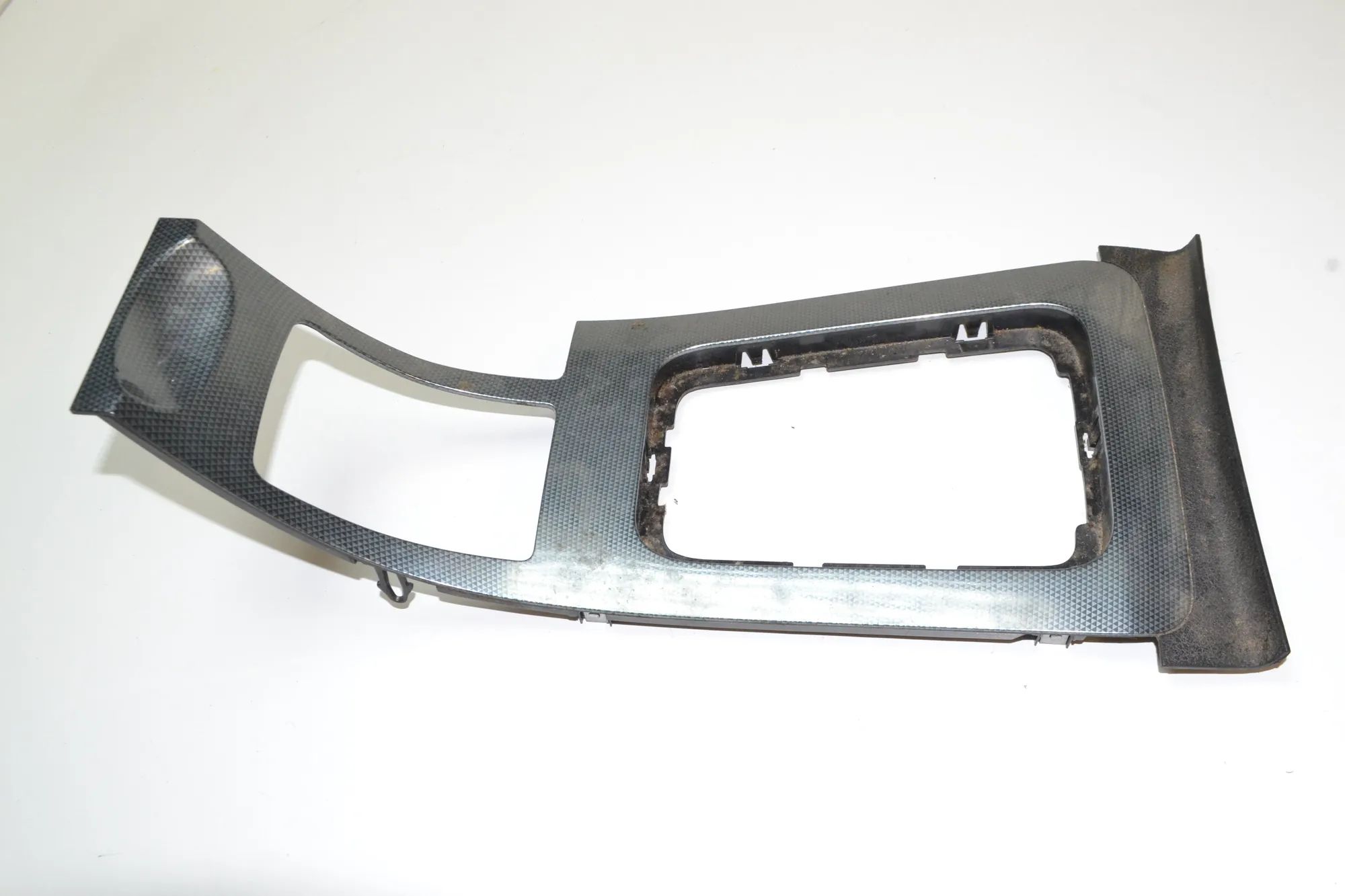 Peugeot 407 Gear Shifting Level Plastic Trim Gear Shifting Level Plastic Trim — PEUGEOT 407 ...
