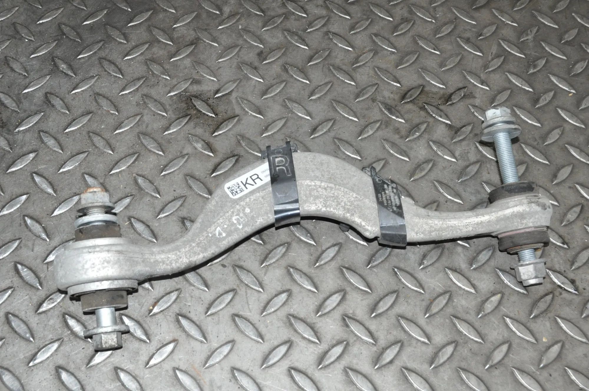 BMW 5 (G30 / G31) Rear Right Control Arm Rear Right Control Arm — BMW 5 Touring G31 (201...