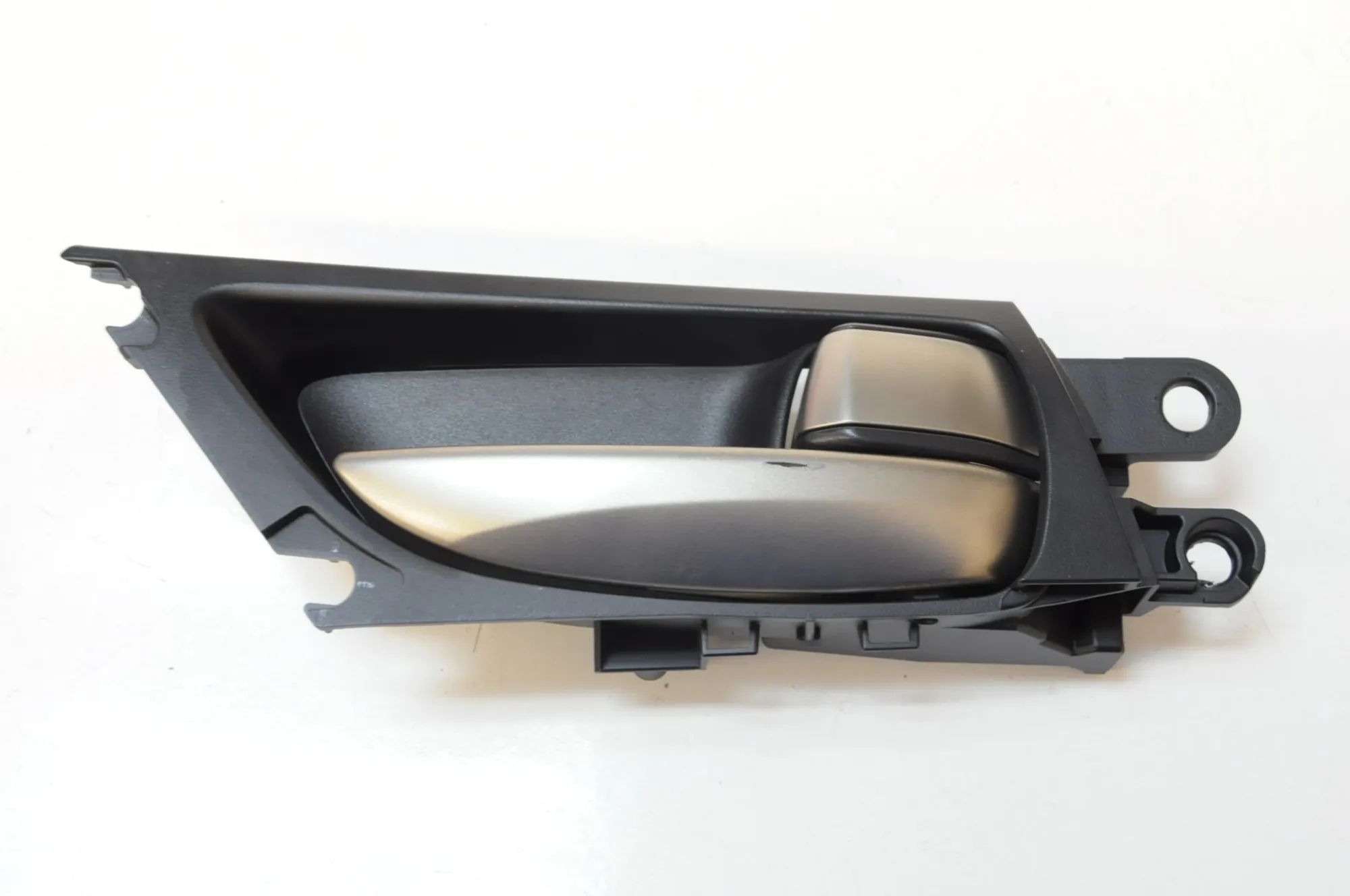 Lexus GS Interior door handle surround — front right Interior door handle surround — front right — L...