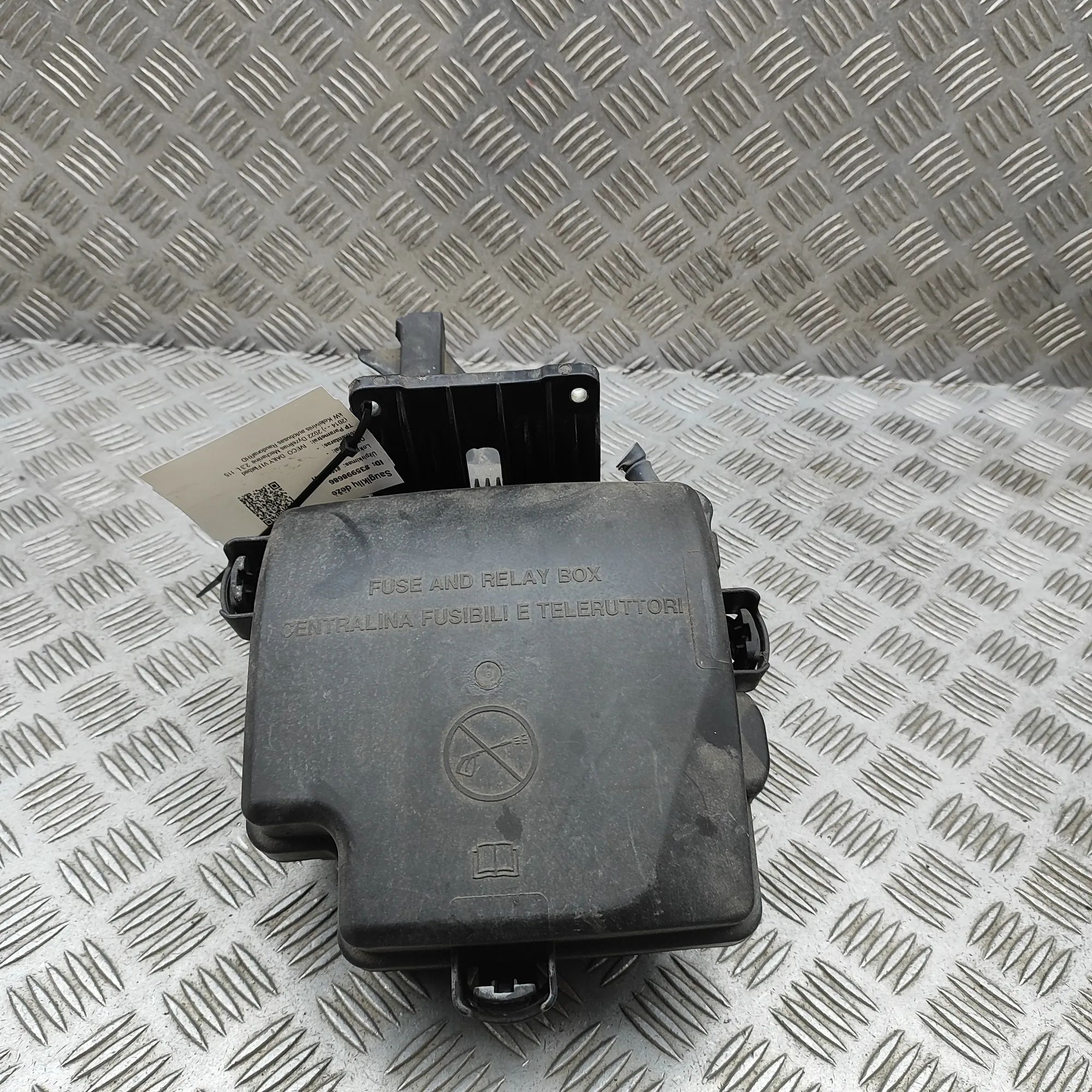 Iveco Daily Fuse box Fuse box — IVECO DAILY (VI Flatbed) (2014-...) ...