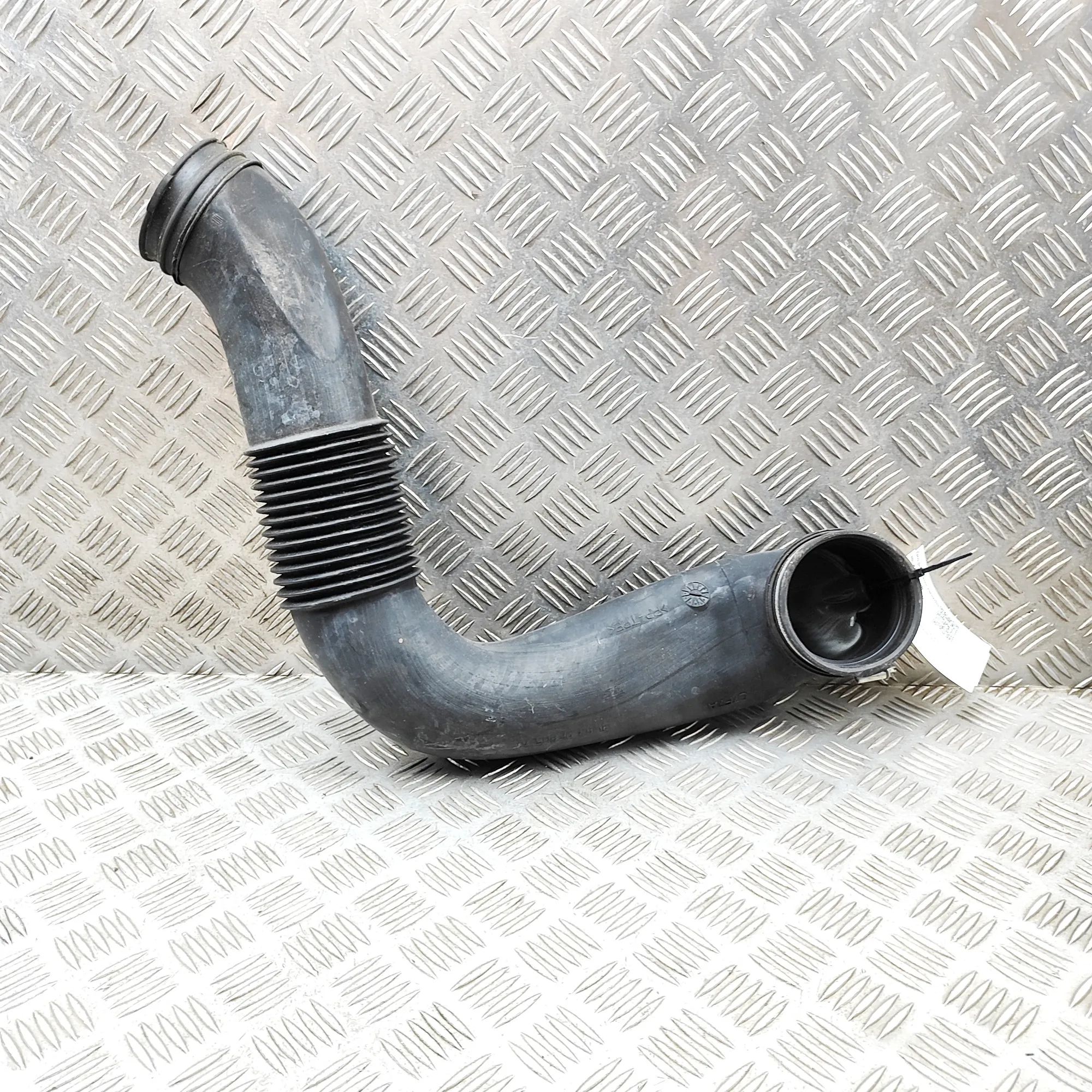 Jaguar XK Air Intake Tube Air Intake Tube — JAGUAR XK (8 Coupe X100) (199...