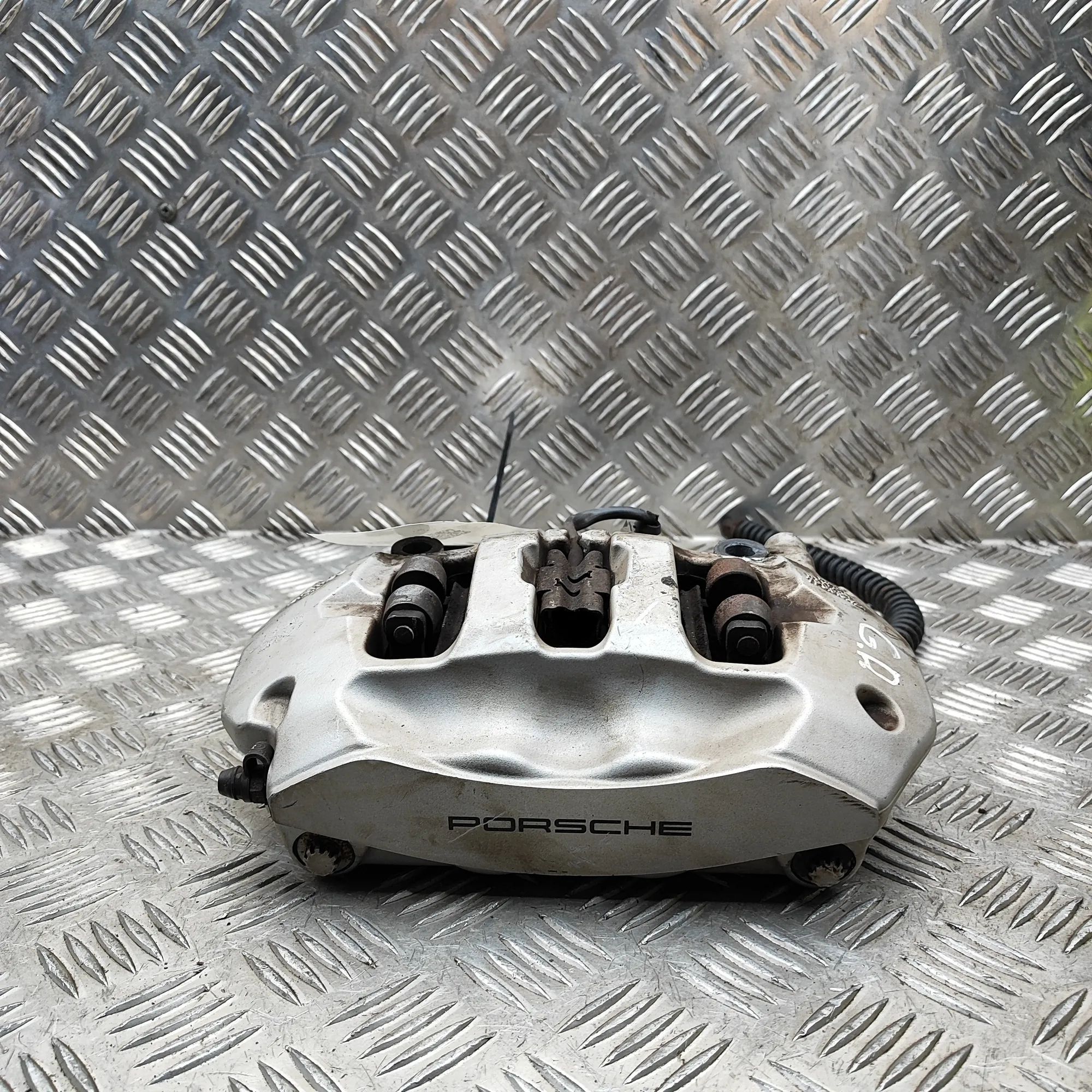 Porsche Cayenne Brake caliper — rear right Brake caliper — rear right — PORSCHE CAYENNE (9...