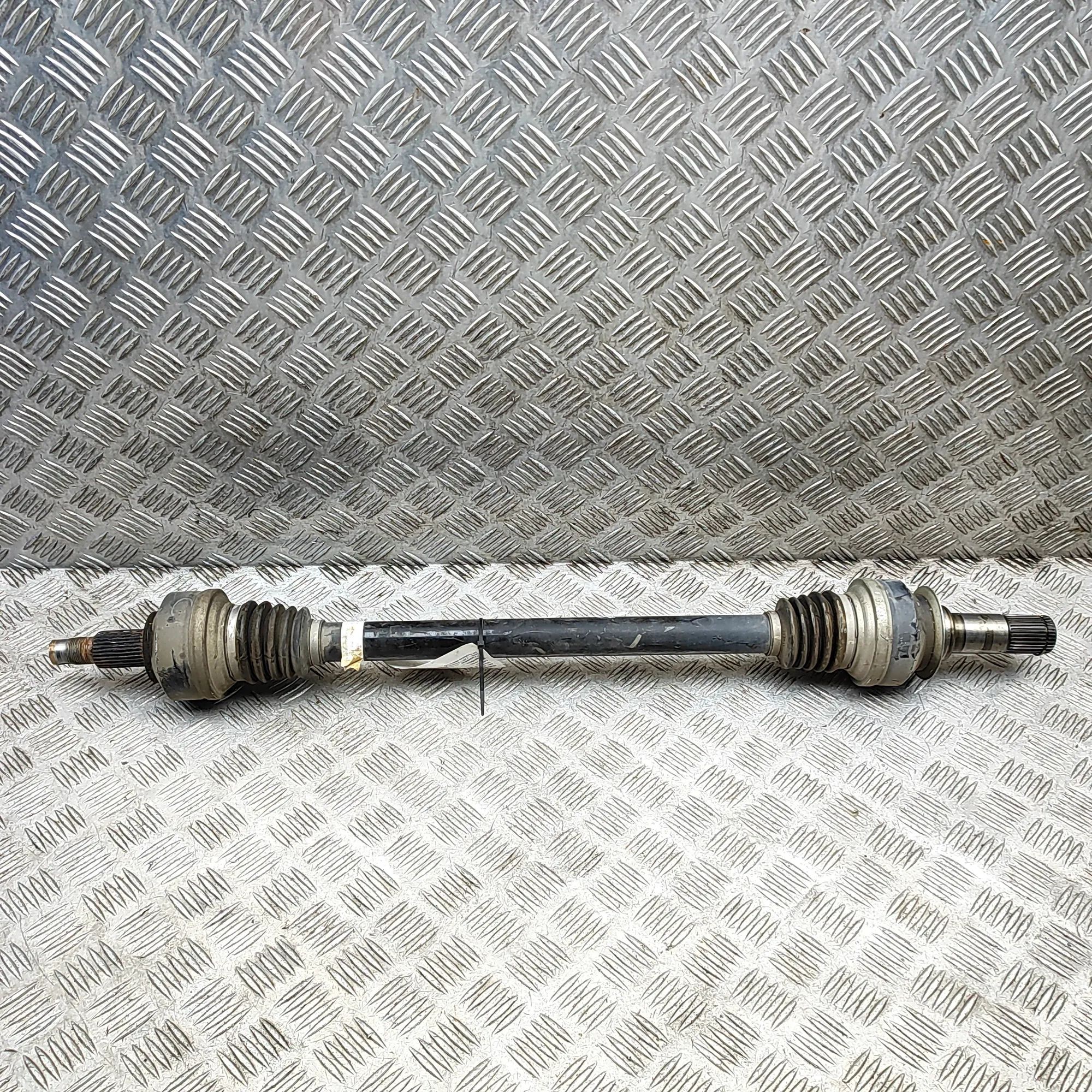 Alfa-Romeo Stelvio Rear Left Driveshaft Rear Left Driveshaft — ALFA ROMEO STELVIO (949_...