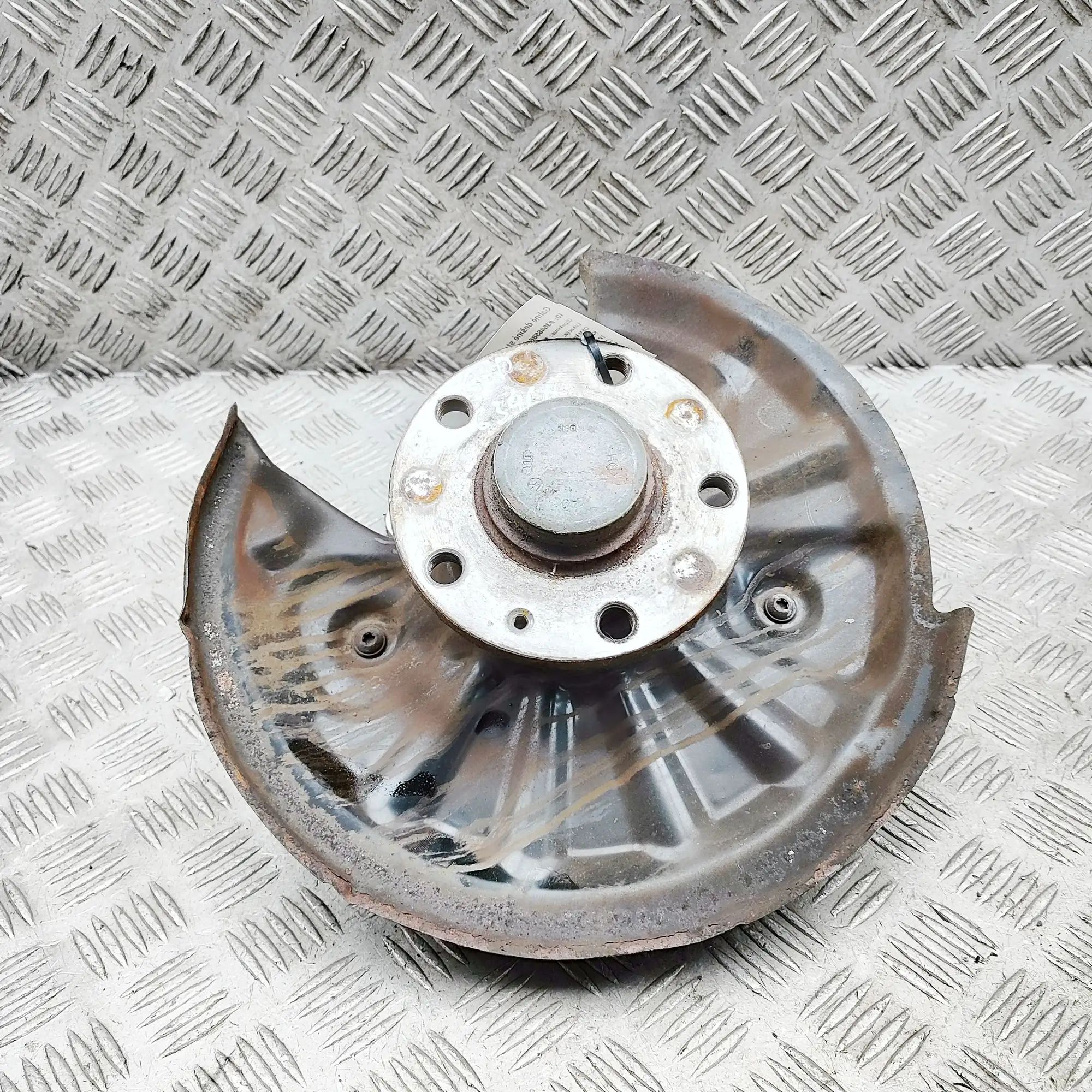 Audi Q3 (F3) Rear Right Wheel Hub Rear Right Wheel Hub — AUDI Q3 (F3) (2018-...) ...