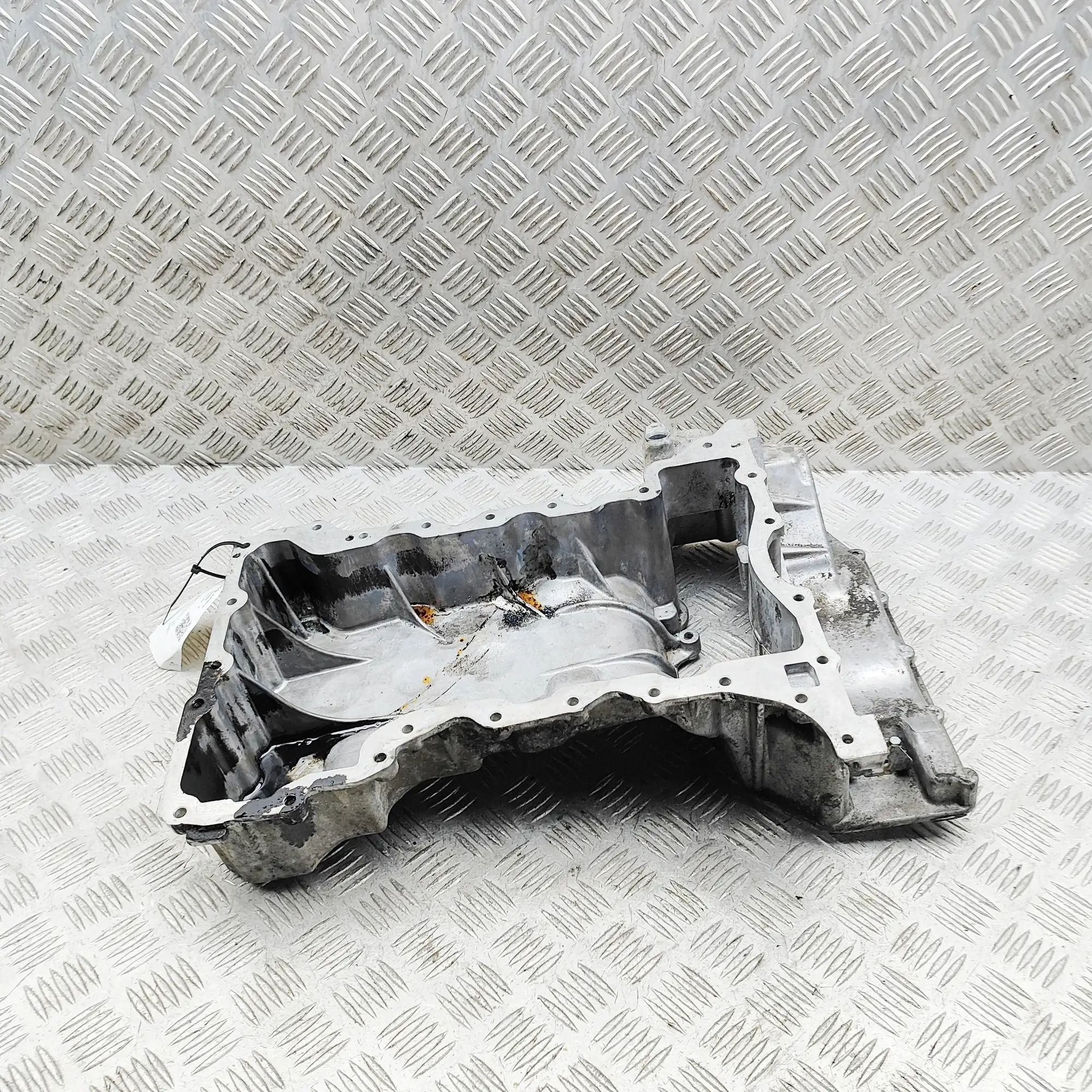Jeep Grand Cherokee (WK) Engine Oil Pan Engine Oil Pan — JEEP GRAND CHEROKEE (IV WK, WK...
