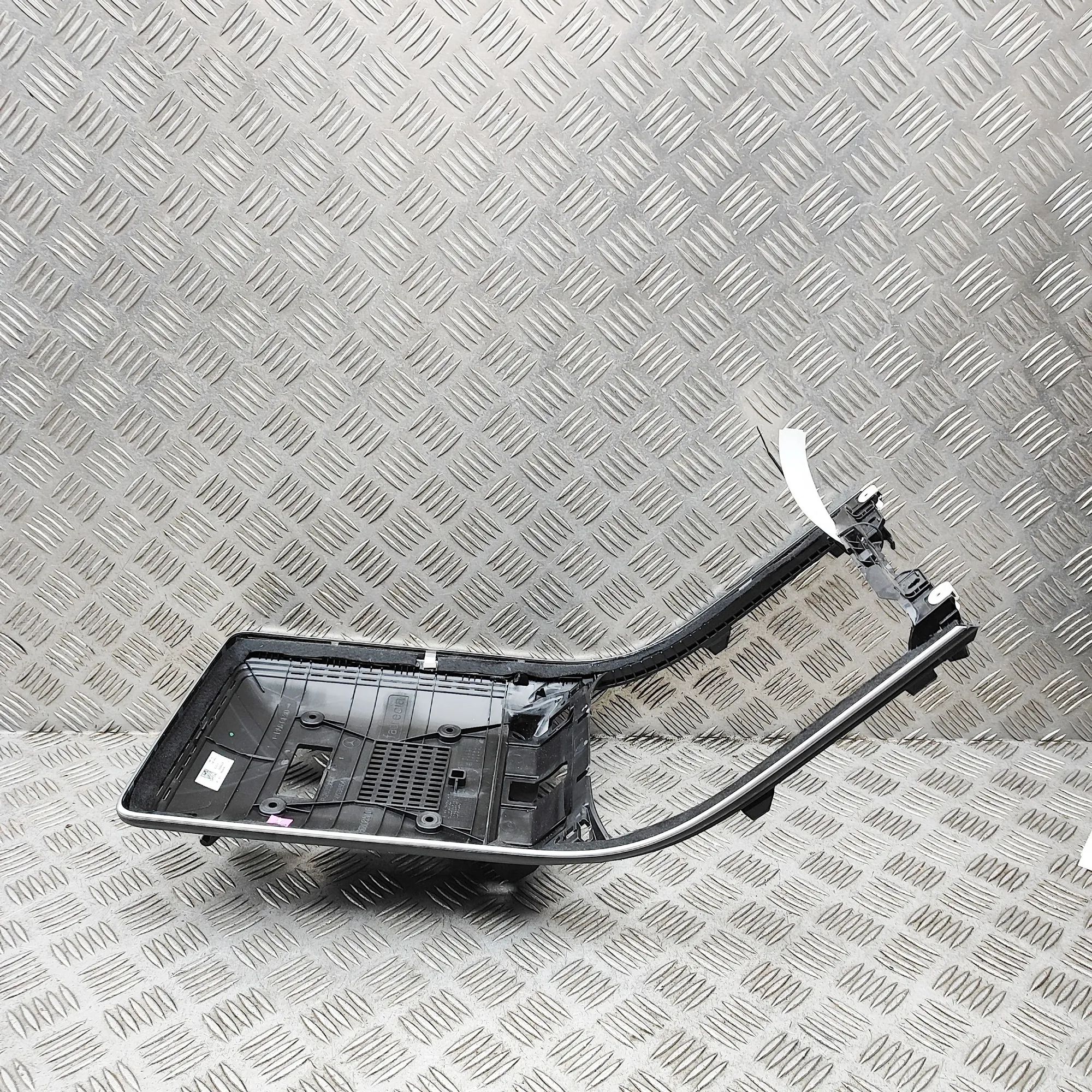 Mercedes-Benz A (W177) Centre console trim Centre console trim — MERCEDES BENZ S-CLASS (W2...