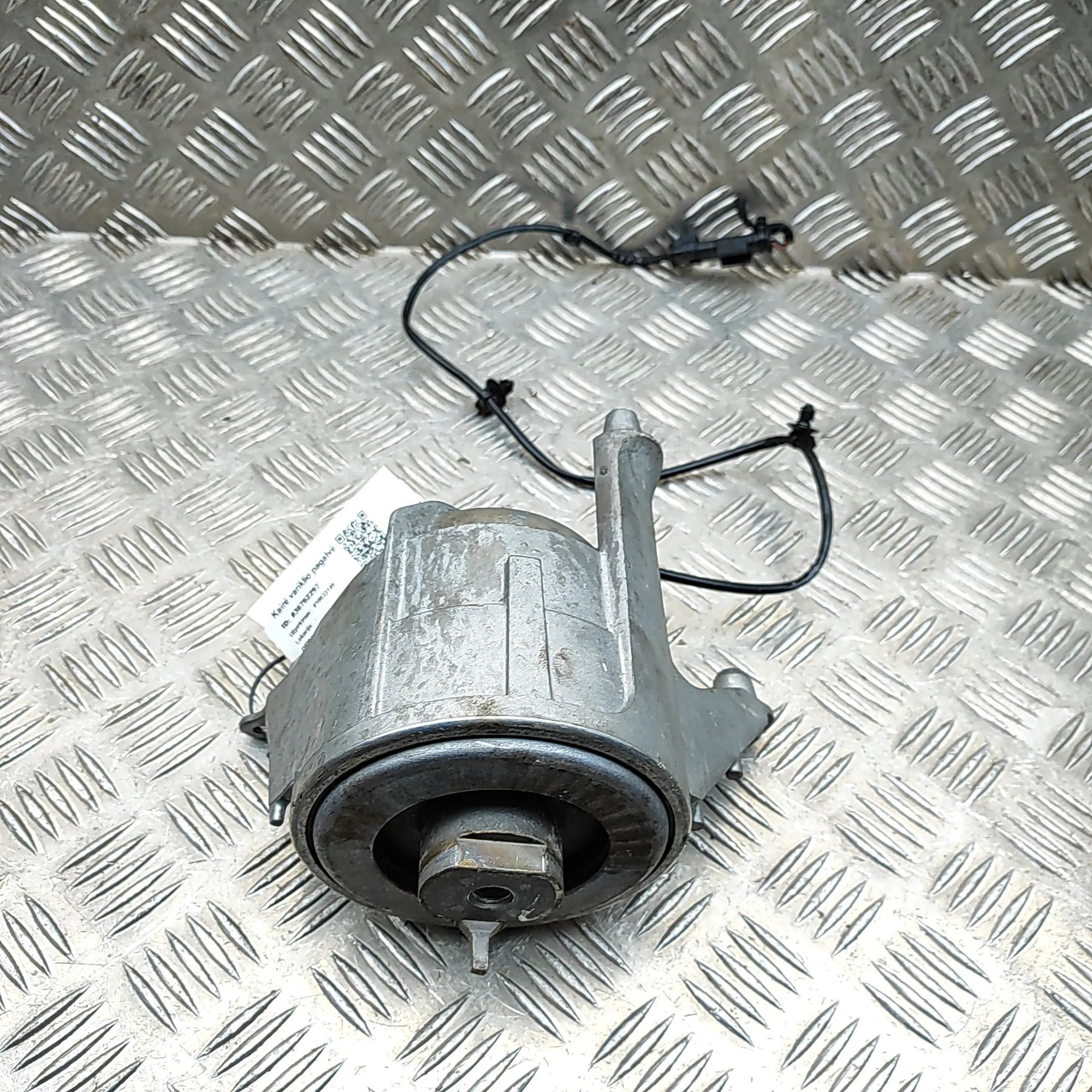 Mercedes-Benz A (W177) Left Side Engine Mount Left Side Engine Mount — MERCEDES BENZ S-CLASS ...