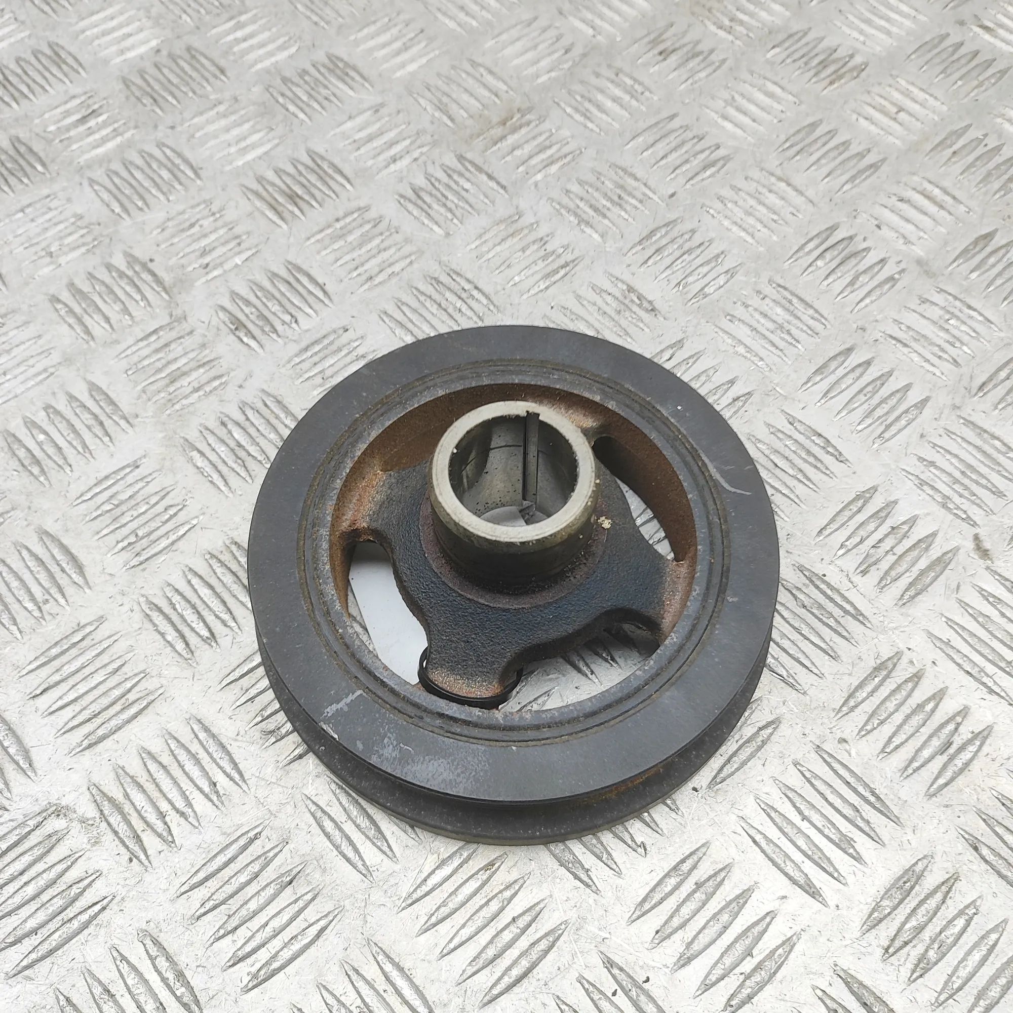 Jeep Wrangler (JK) Crankshaft pulley Crankshaft pulley — JEEP WRANGLER (III JK) (200...