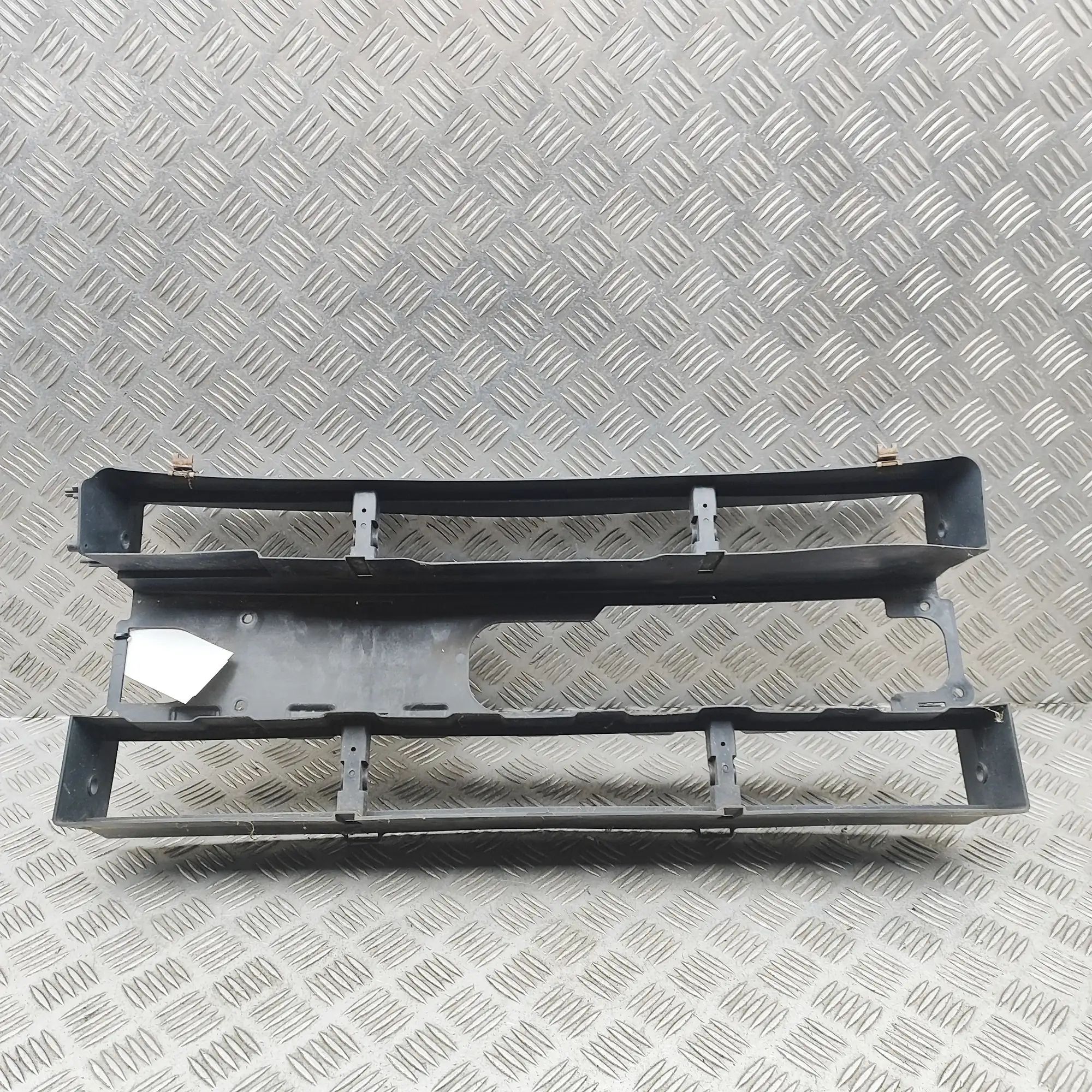 Land Rover Discovery Radiator Air Guide Duct Radiator Air Guide Duct — LAND ROVER DISCOVERY ...