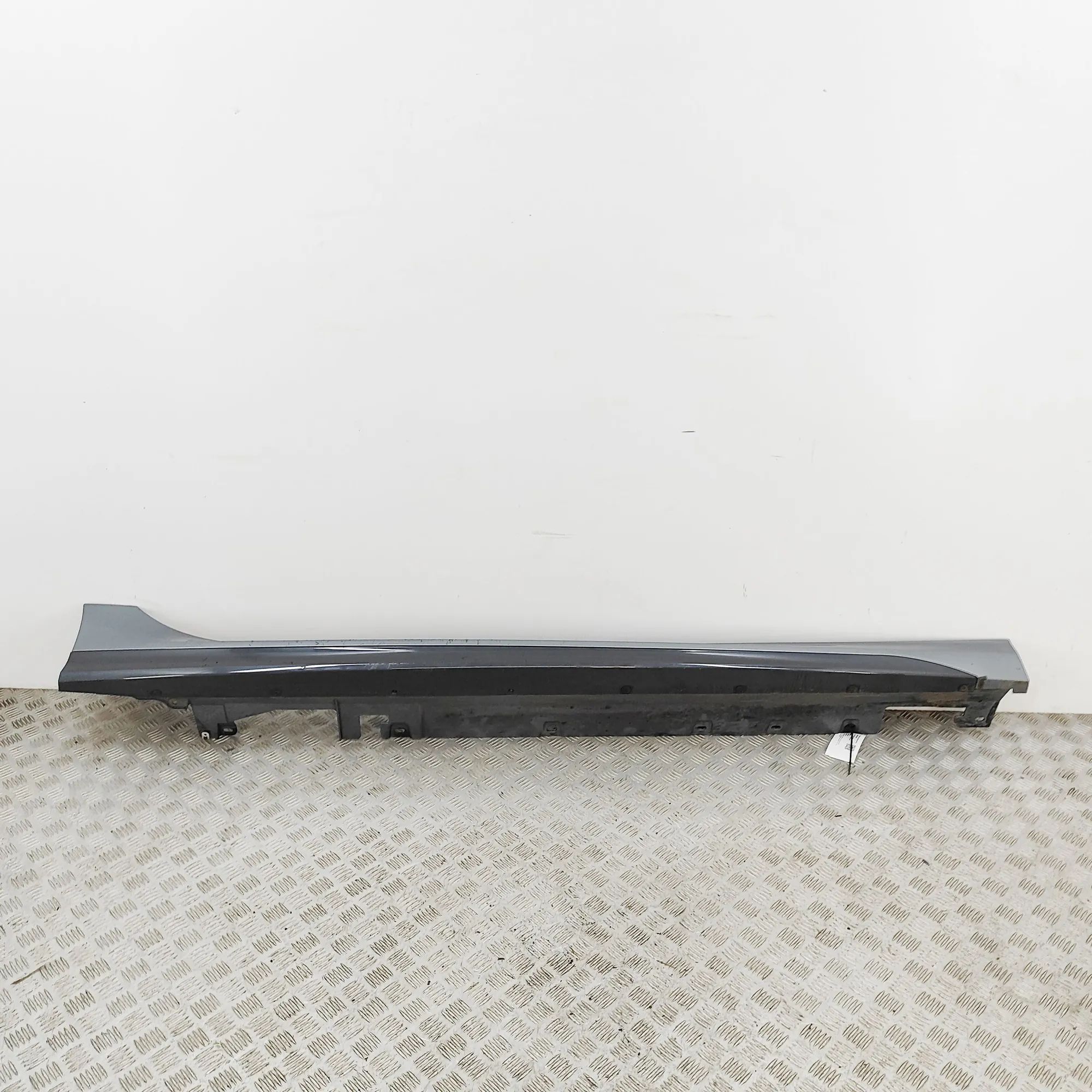 BMW 2 (F44) Right Side Plastic Sideskirt Cover Right Side Plastic Sideskirt Cover — BMW 2 SERI...